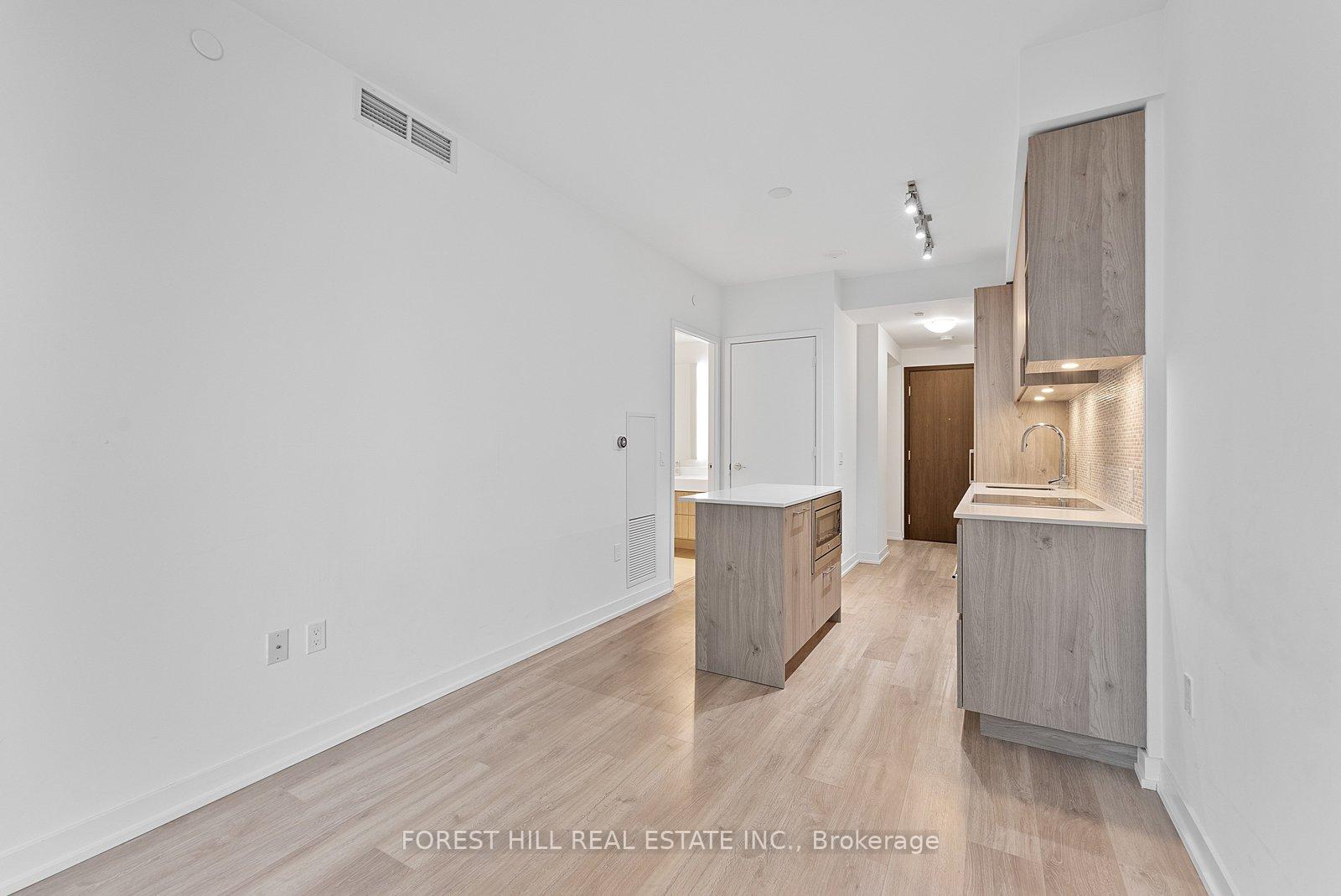 1 Yorkville Avenue 3903