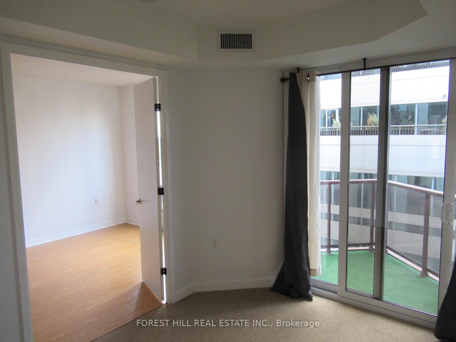 85 Bloor Street E 1808