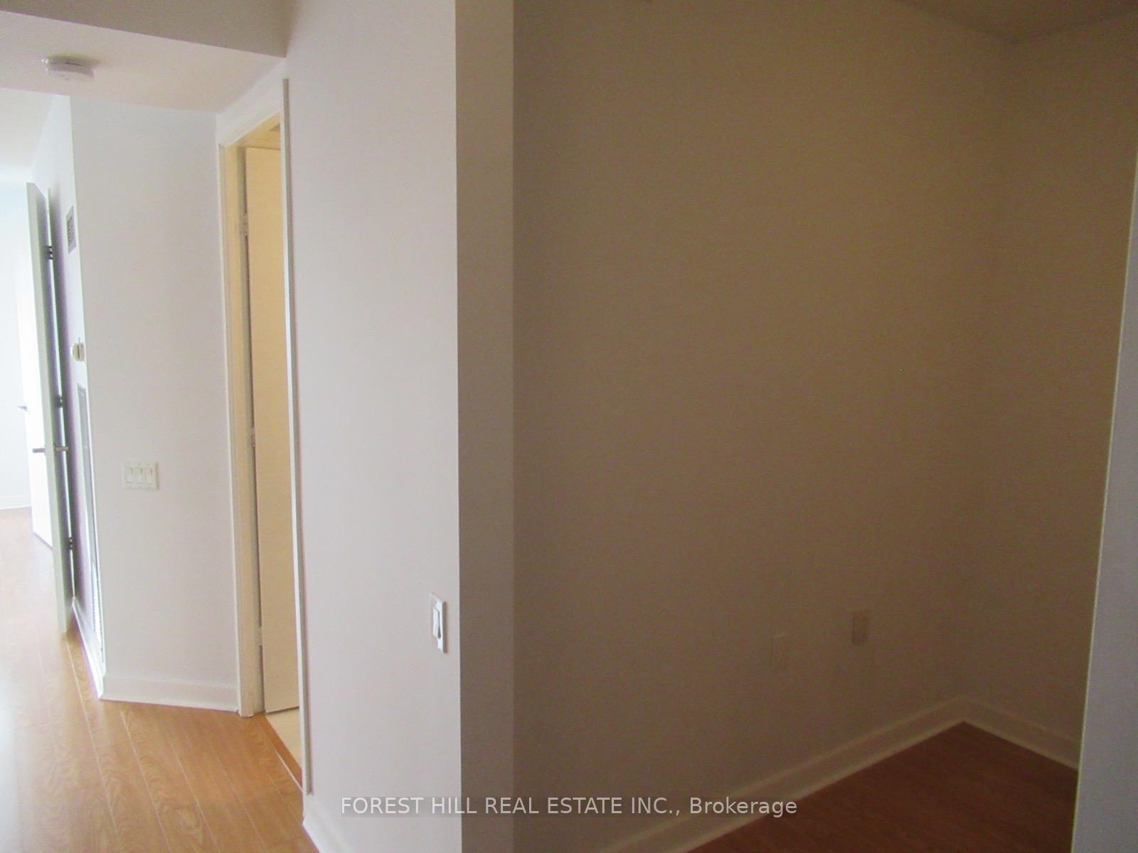 85 Bloor Street E 1808