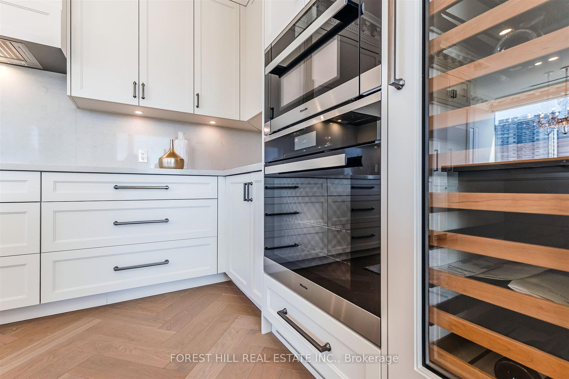 128 Hazelton Avenue 602