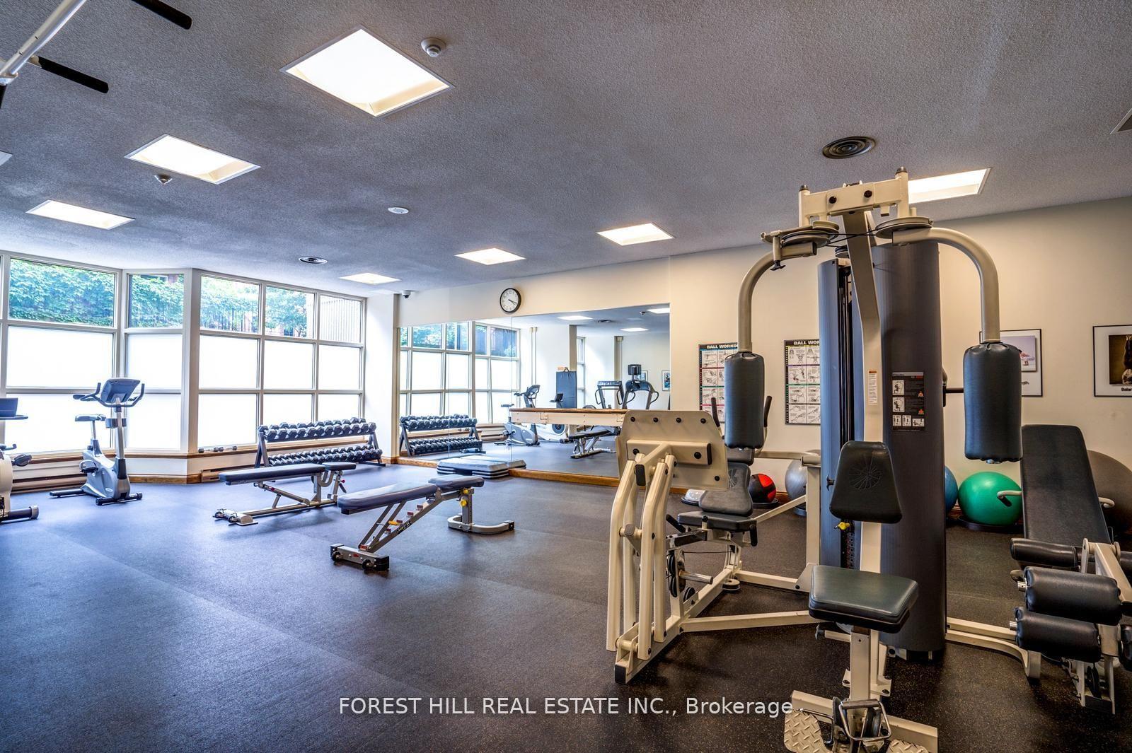 130 Carlton Street 1505