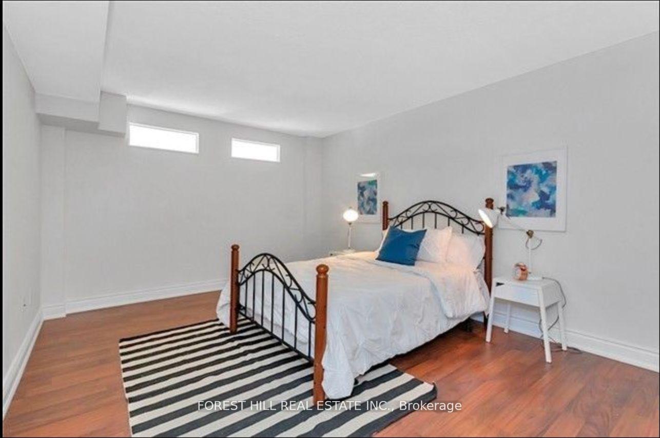 130 Carlton Street 1505