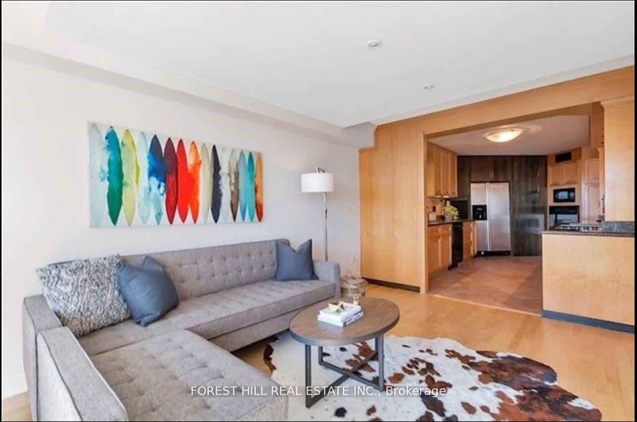 130 Carlton Street 1505