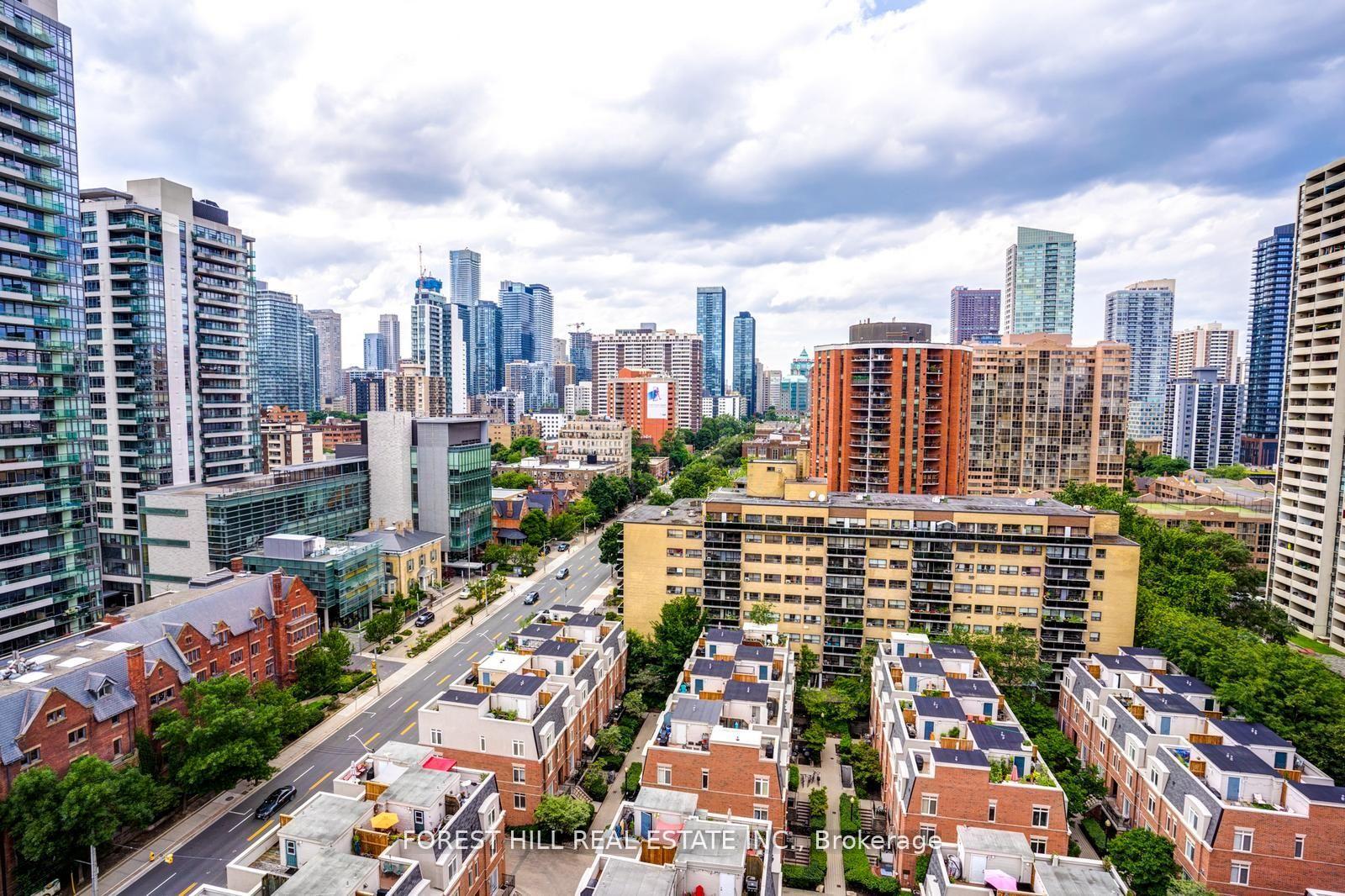 130 Carlton Street 1505