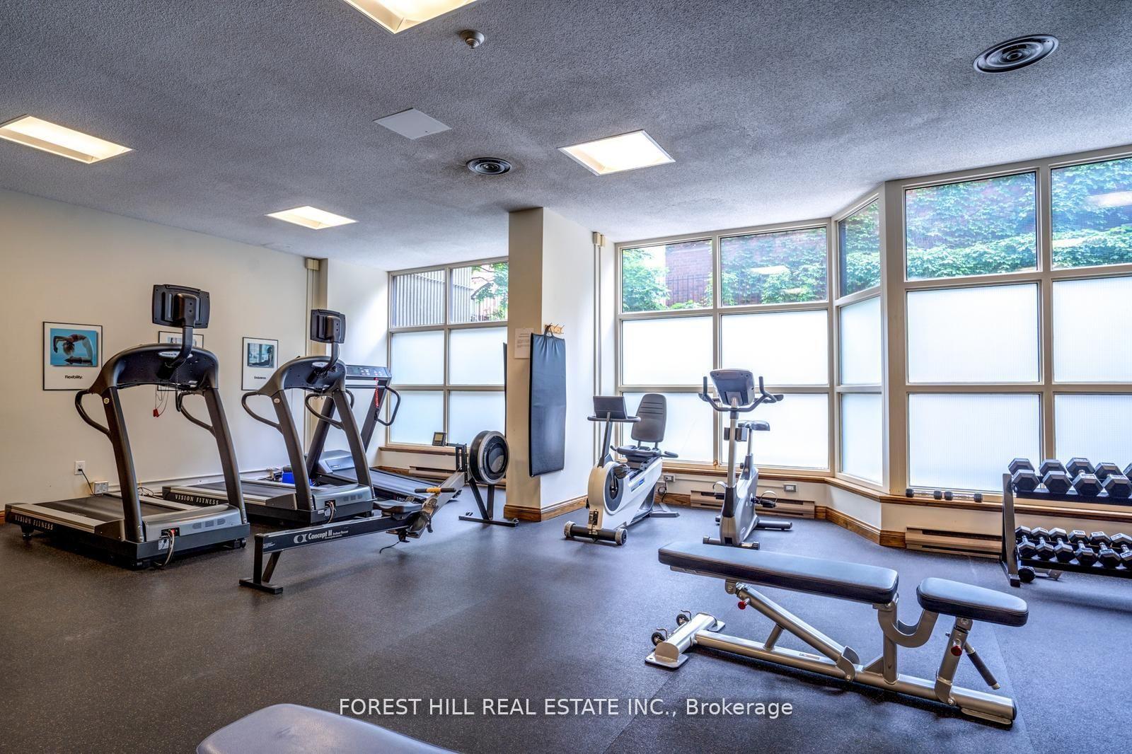 130 Carlton Street 1505