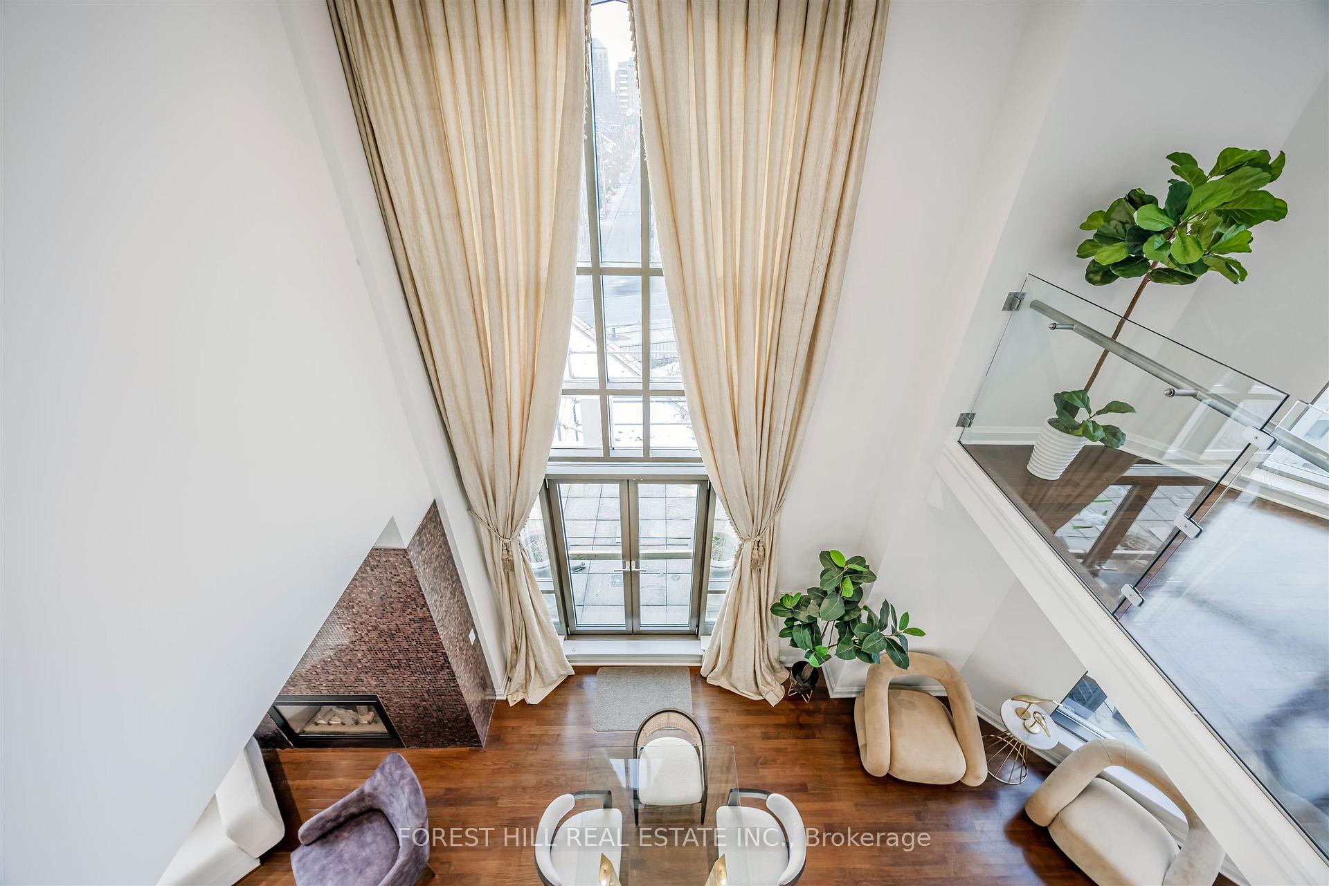 3 McAlpine Street 501, Toronto C02, ON M5R 3T5