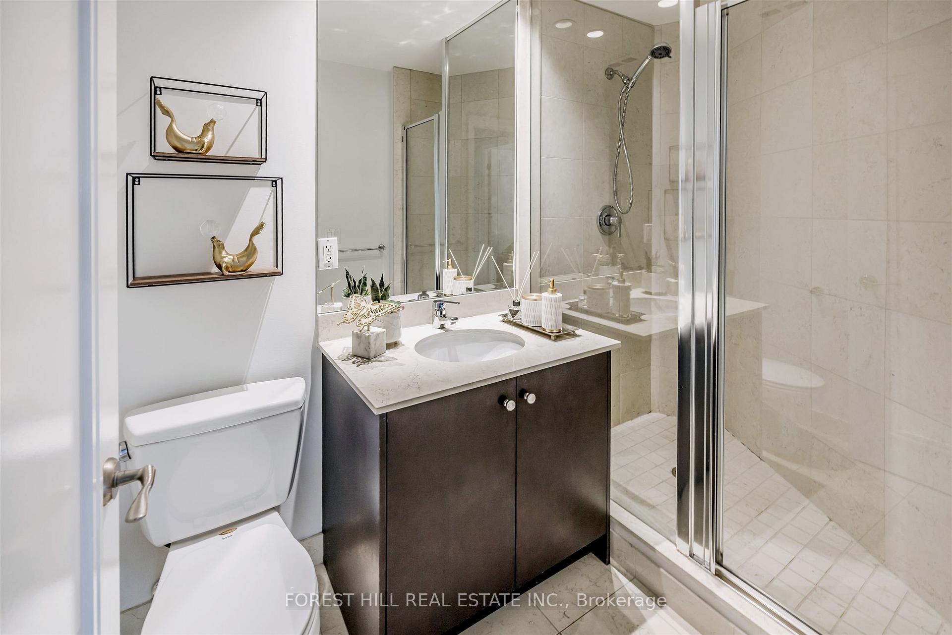 3 McAlpine Street 501, Toronto C02, ON M5R 3T5