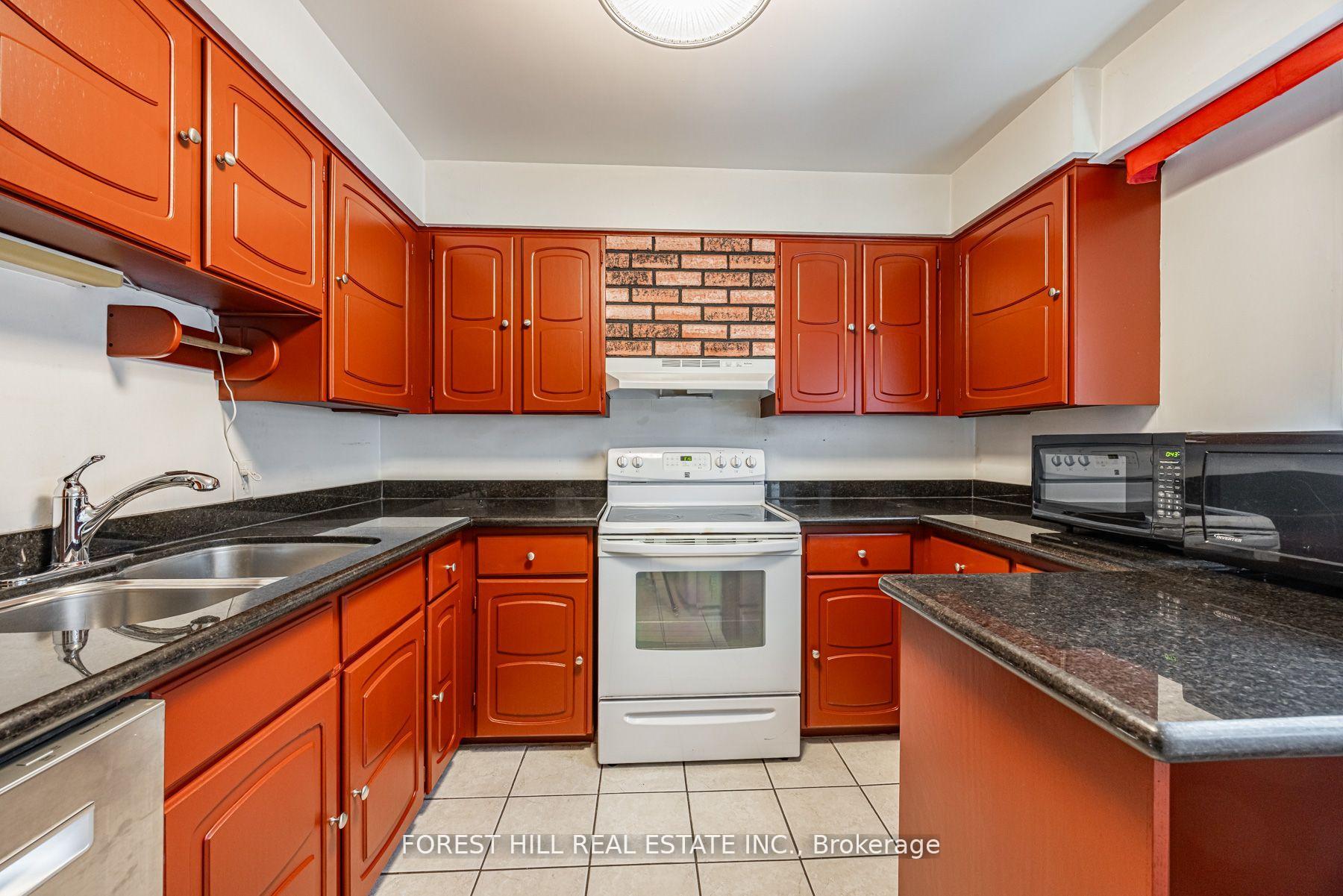 86 Village Greenway N/A