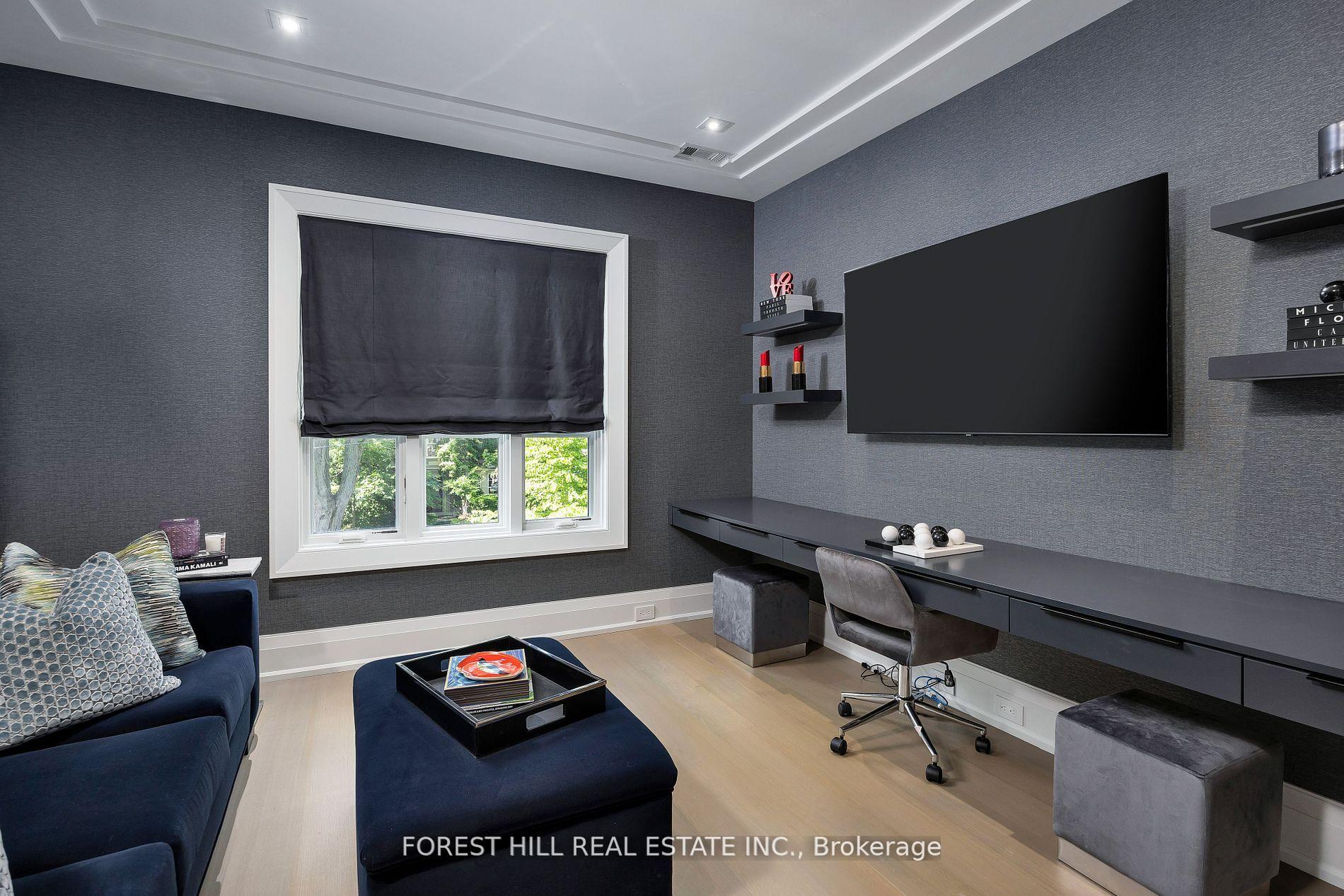 239 Cortleigh Boulevard