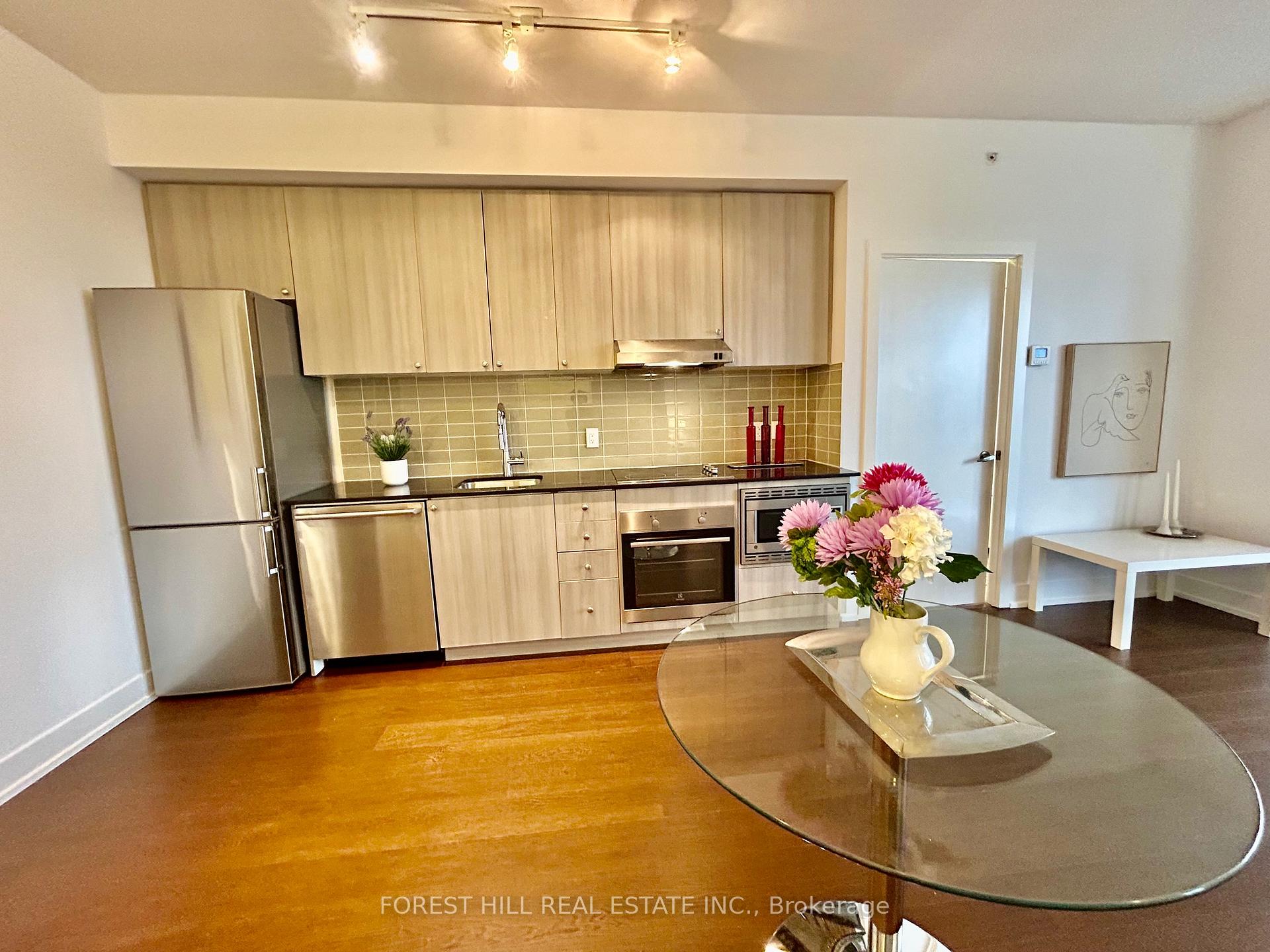 7 Kenaston Garden 716