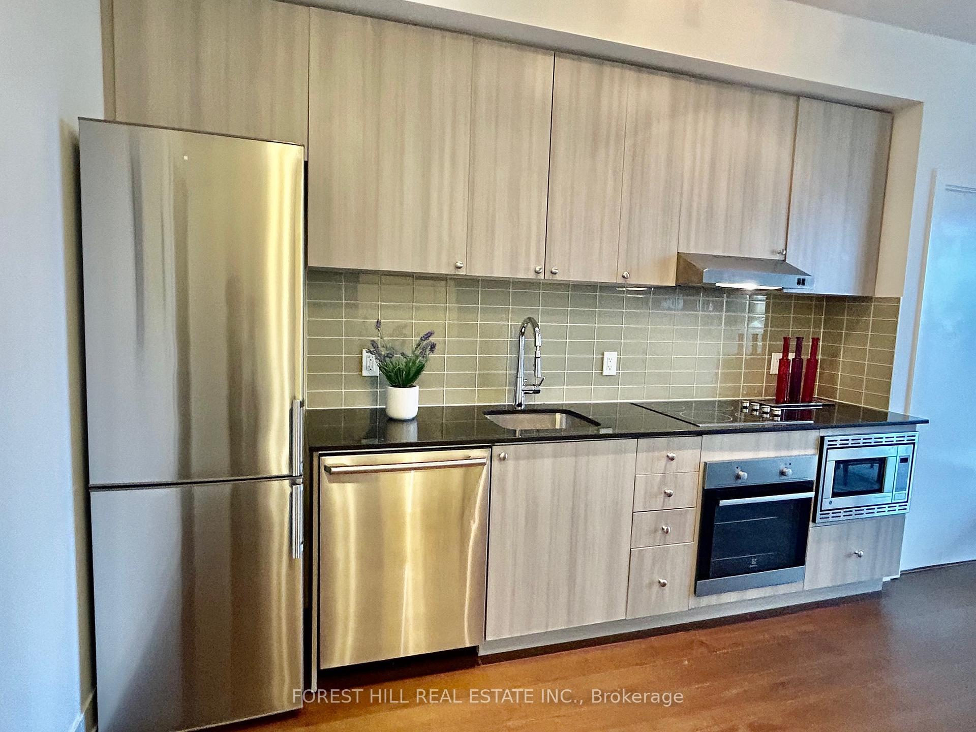 7 Kenaston Garden 716