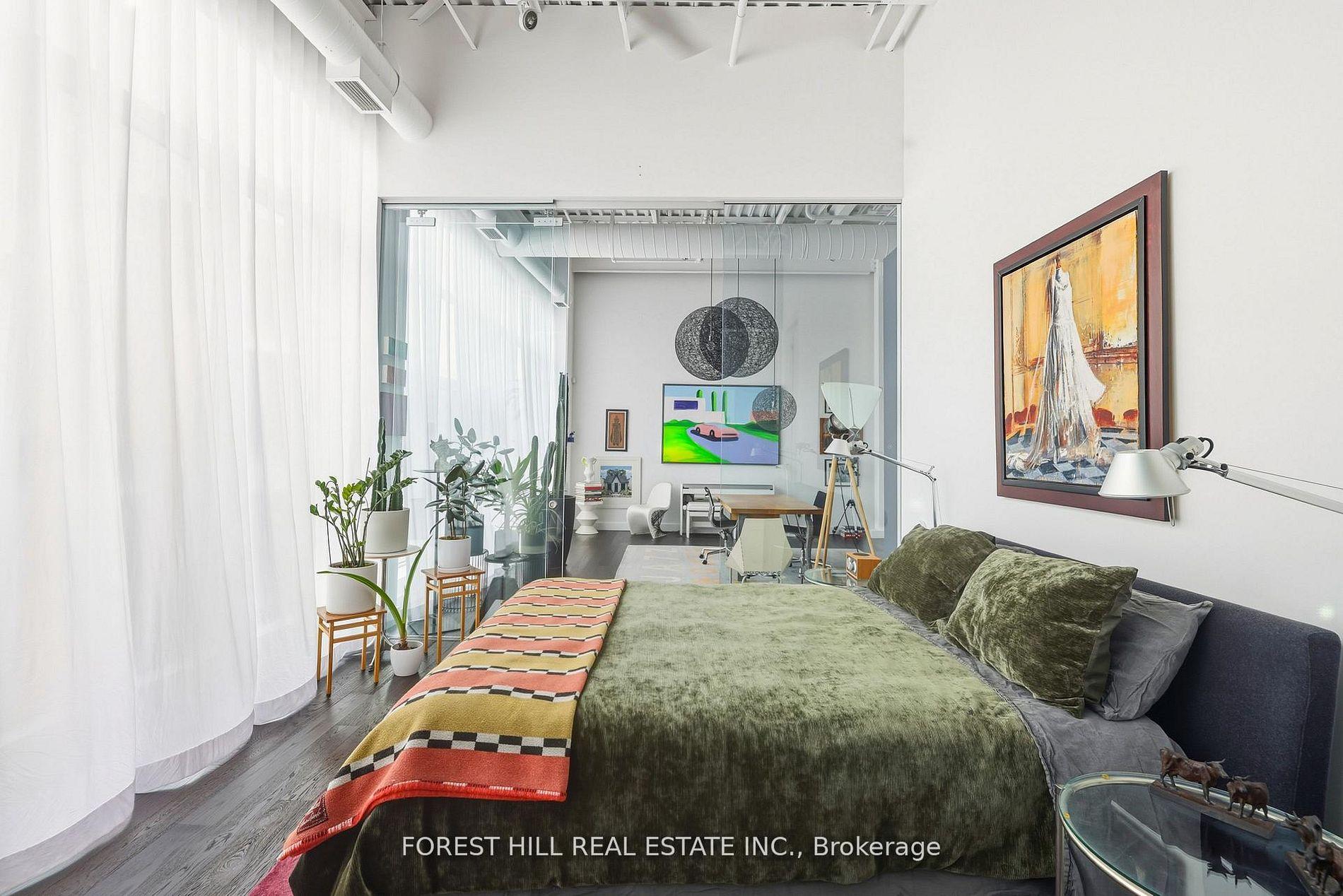113 Dupont Street PH01