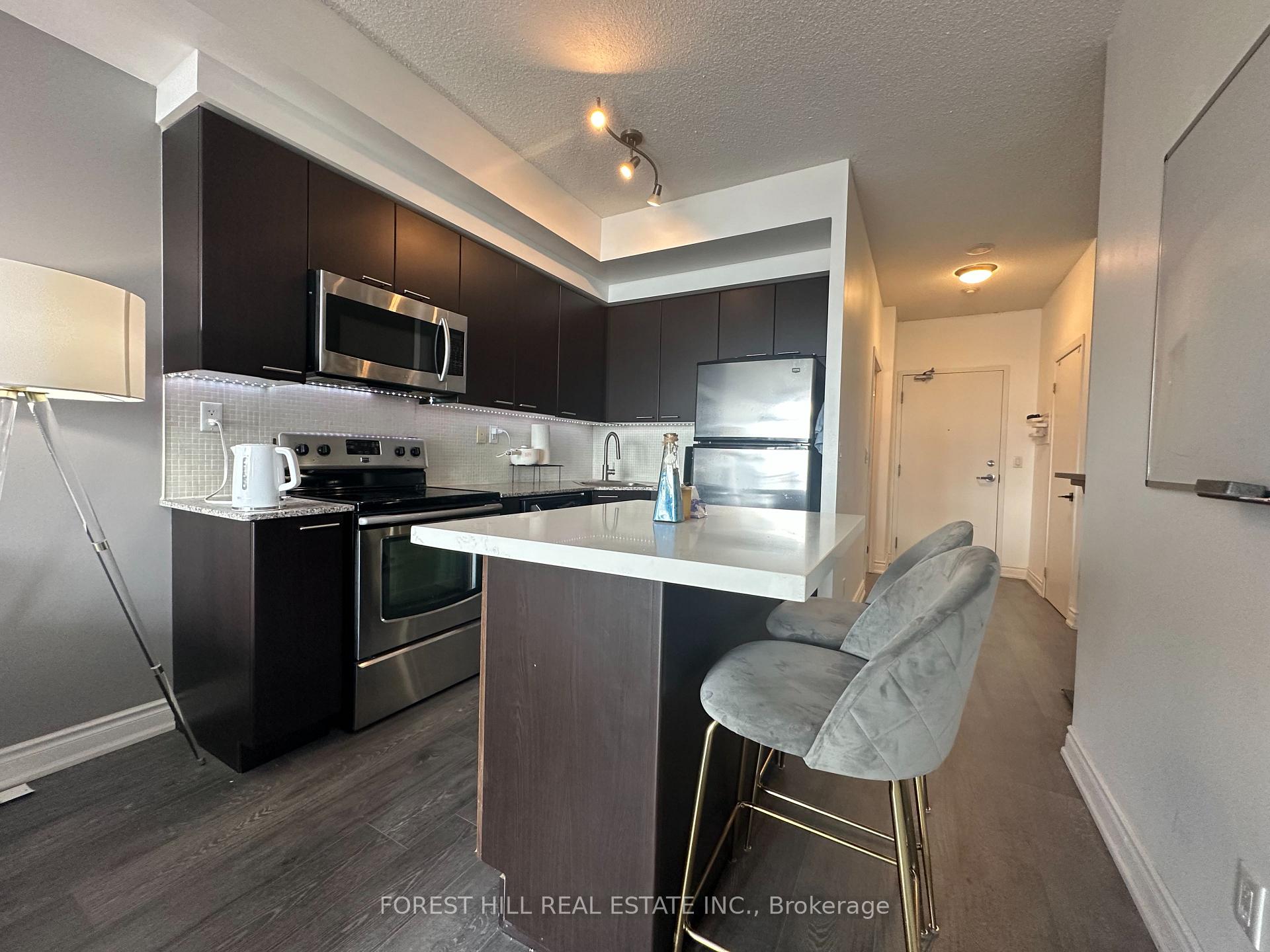 15 Bruyeres Mews 1307