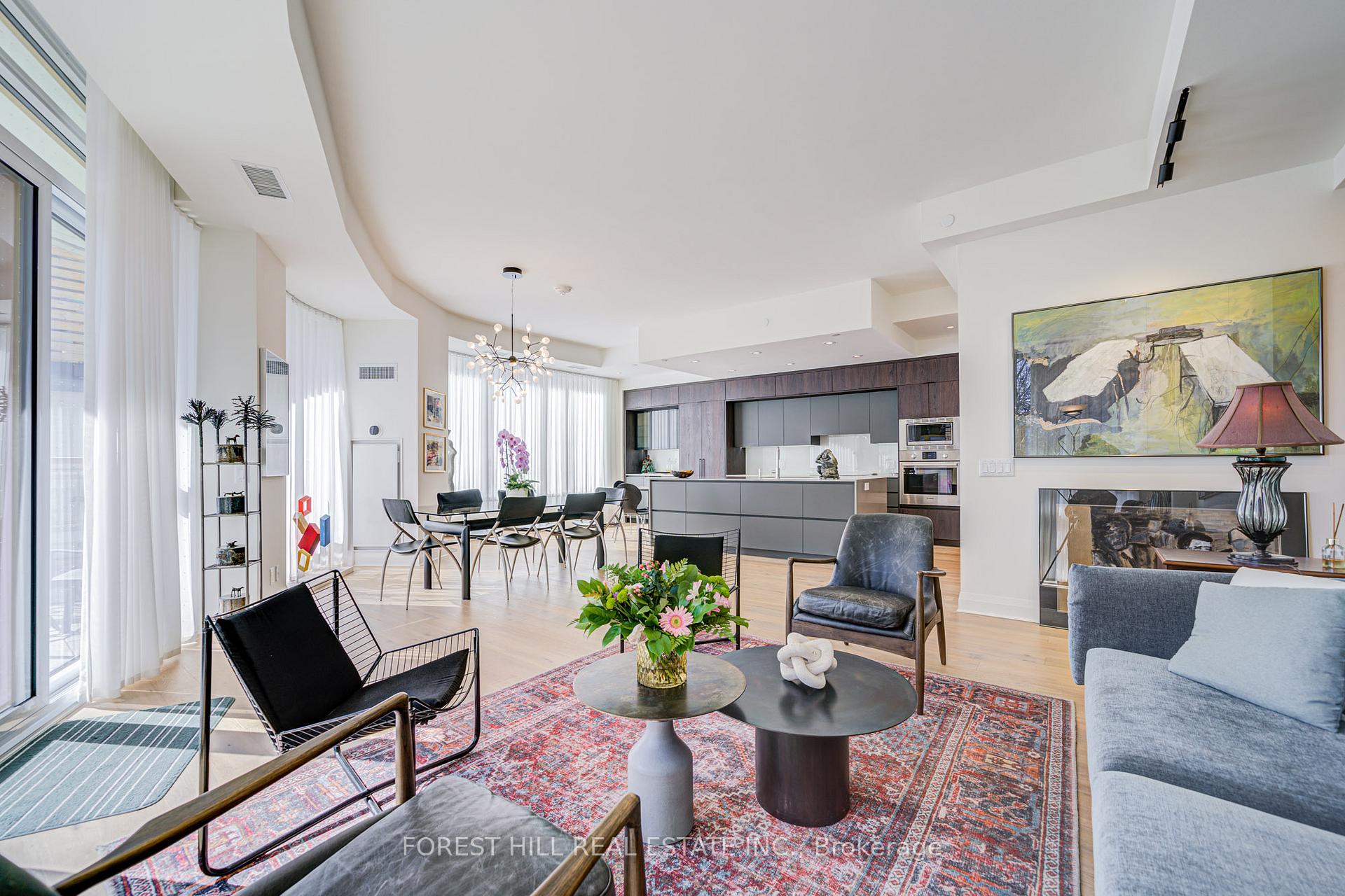151 Avenue Road 204