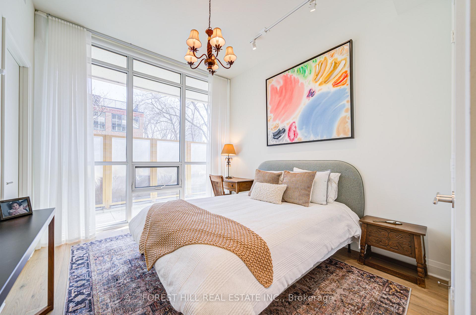 151 Avenue Road 204