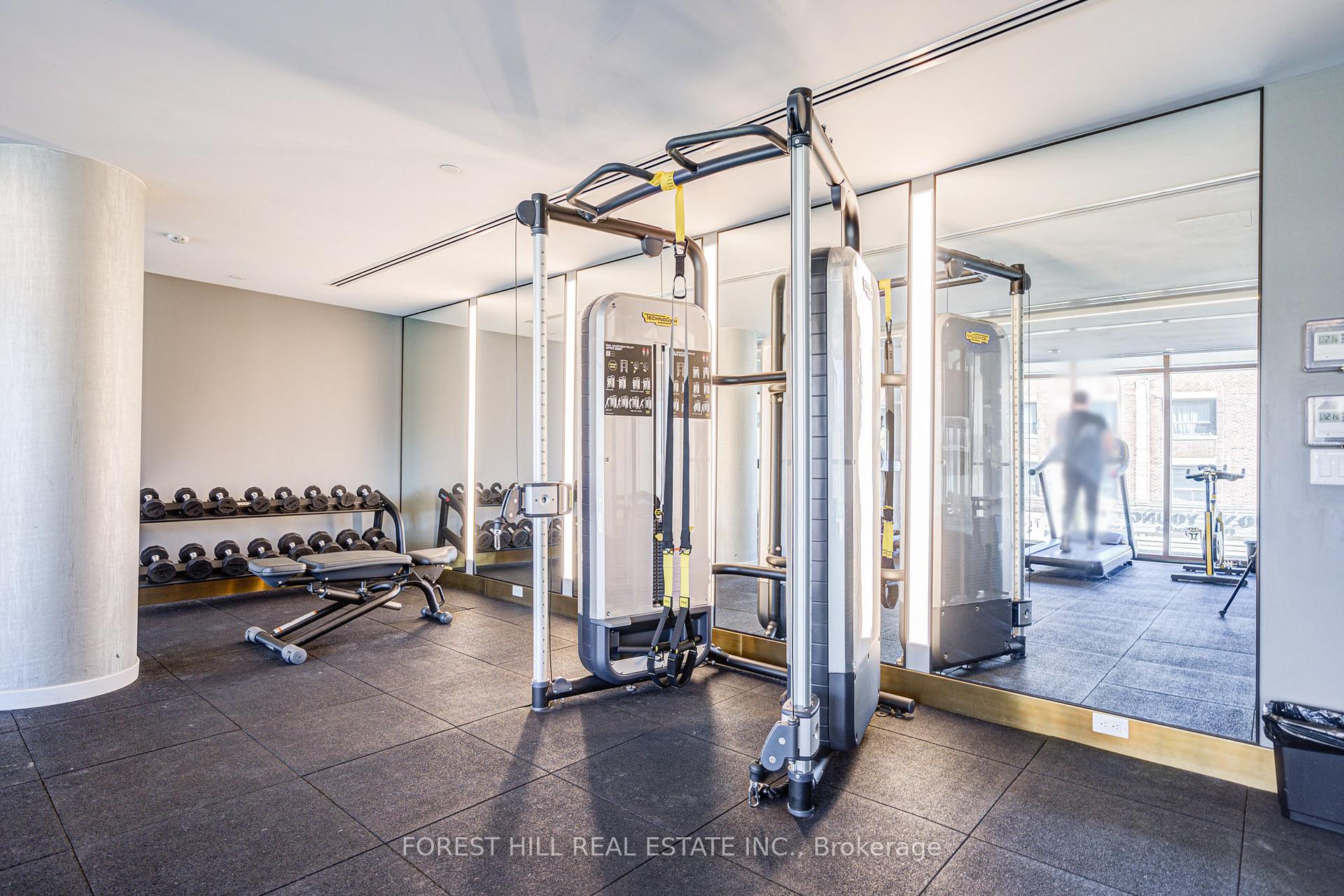 151 Avenue Road 204