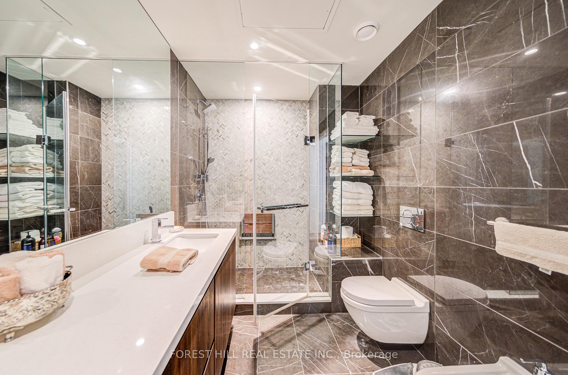 151 Avenue Road 204