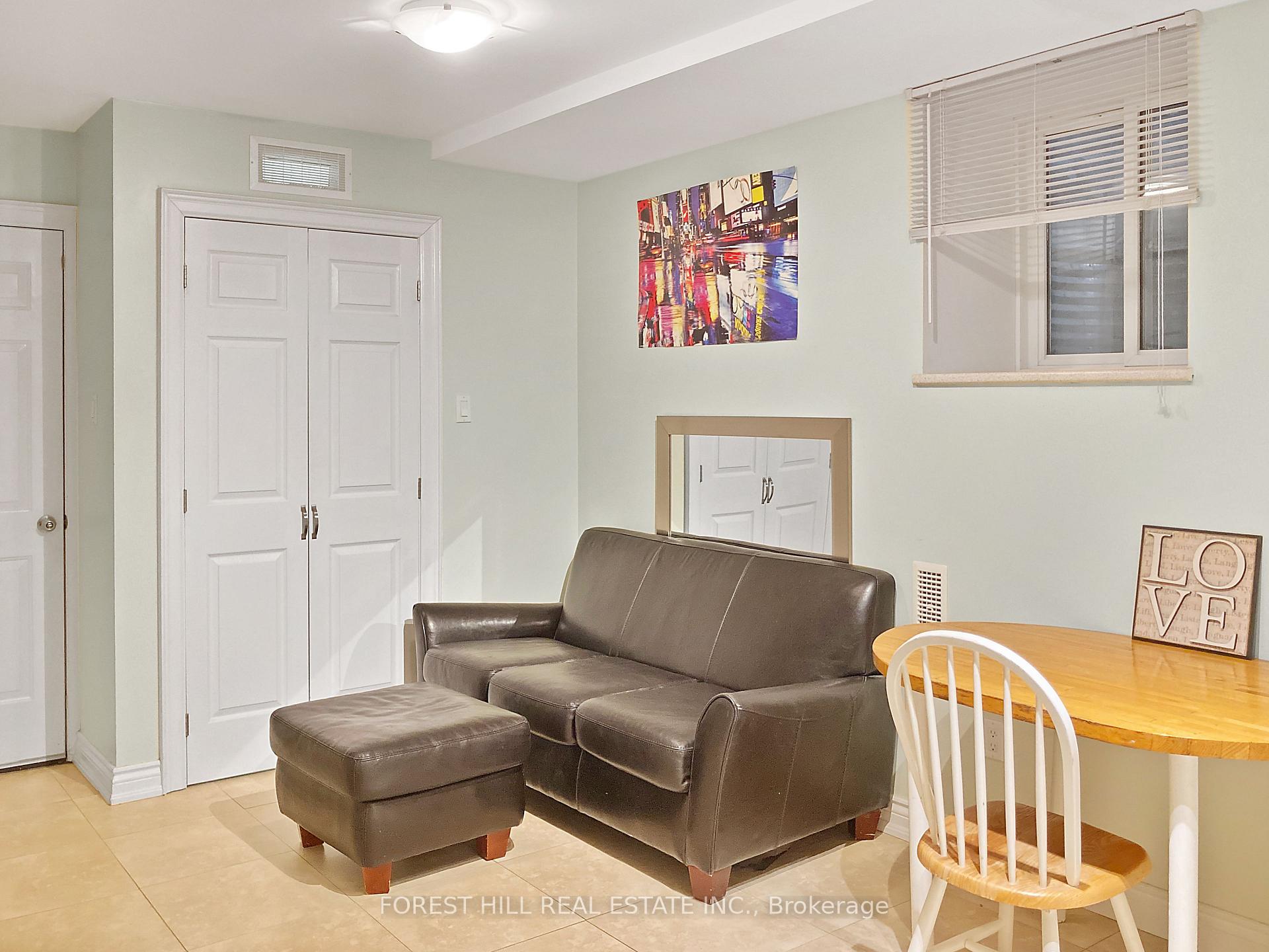 1491 Dundas Street W 1B