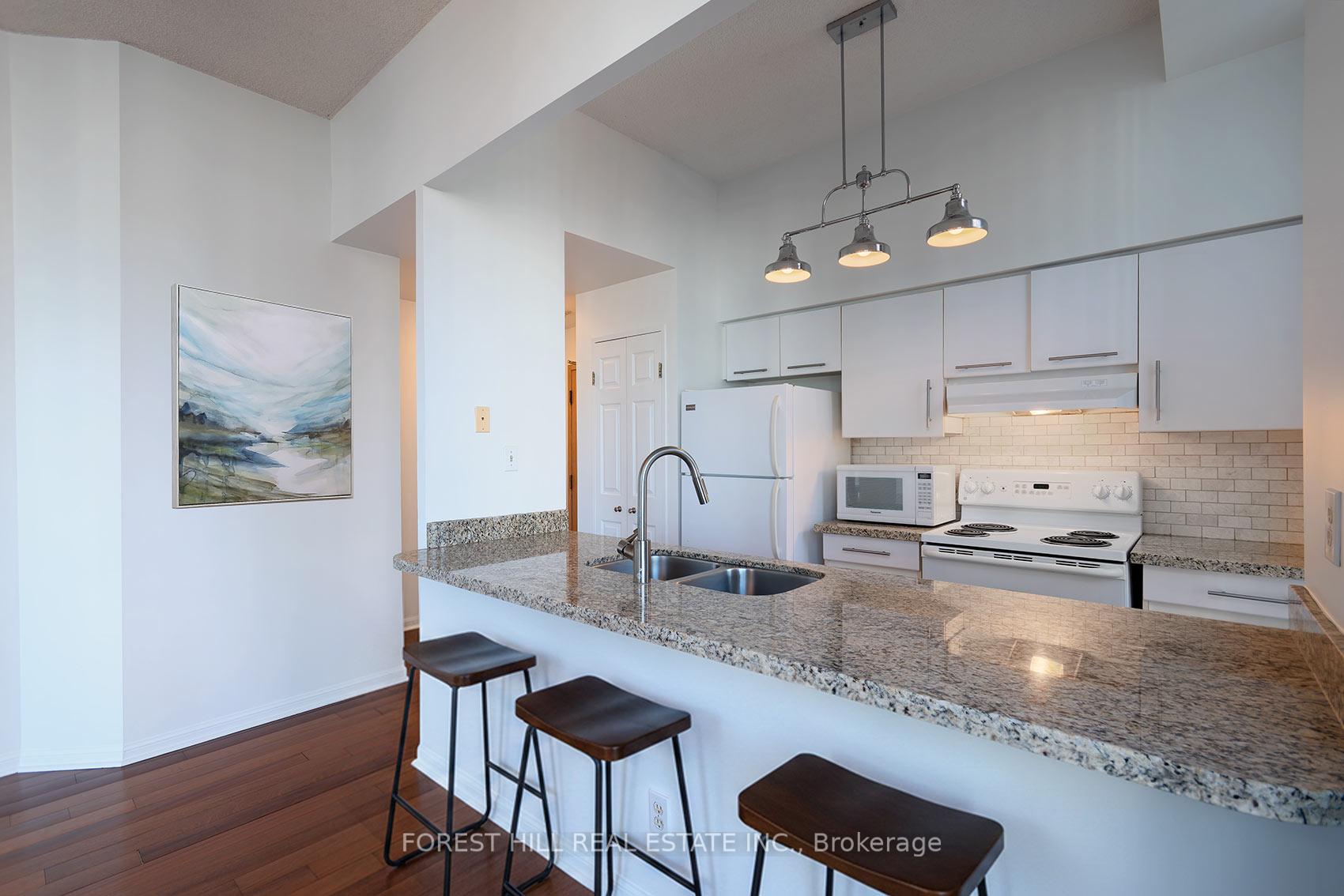 24 Wellesley Street W 2405