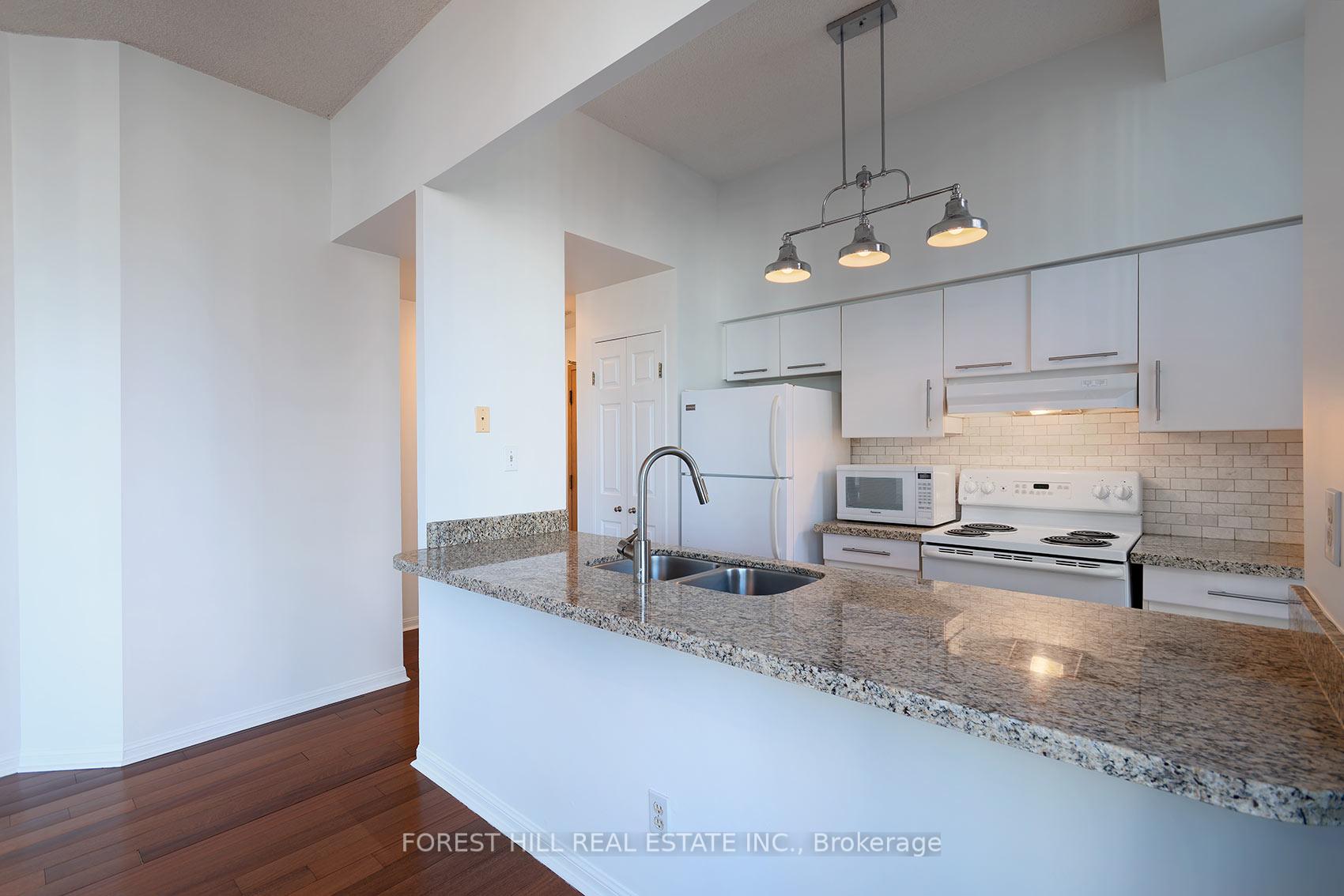 24 Wellesley Street W 2405