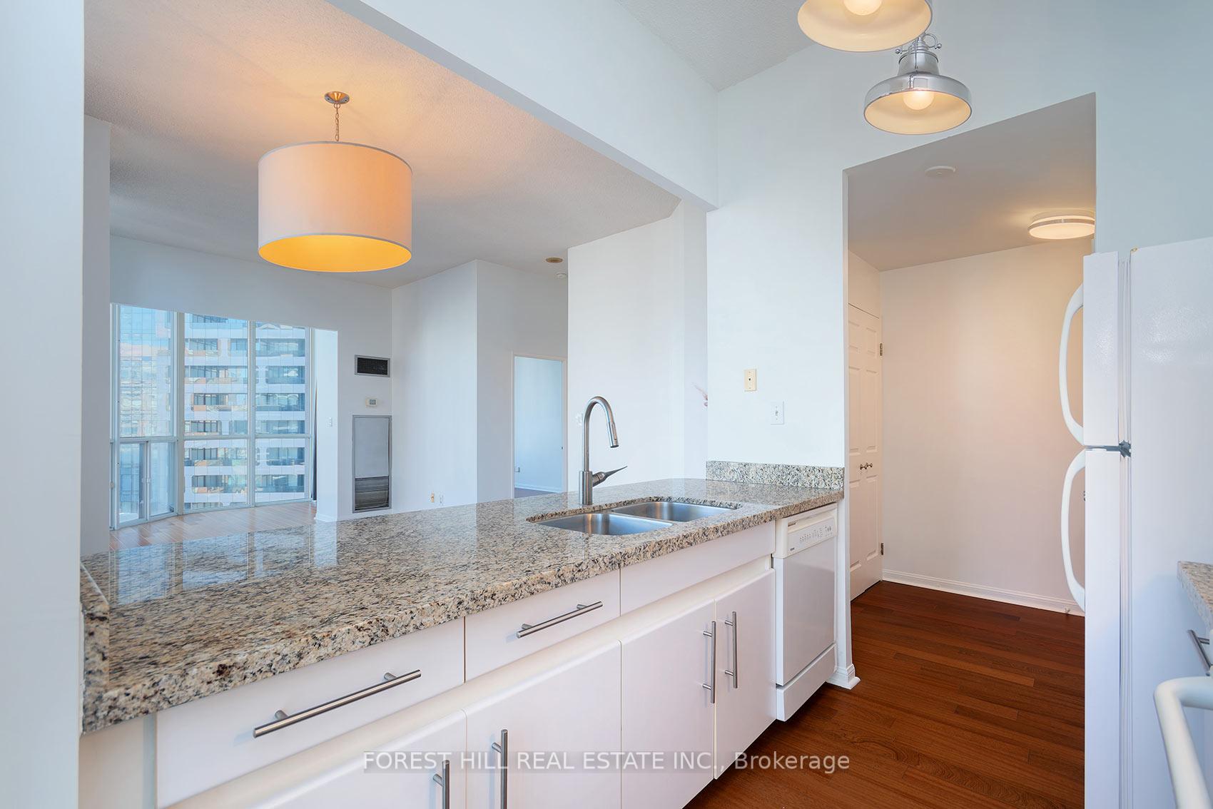 24 Wellesley Street W 2405