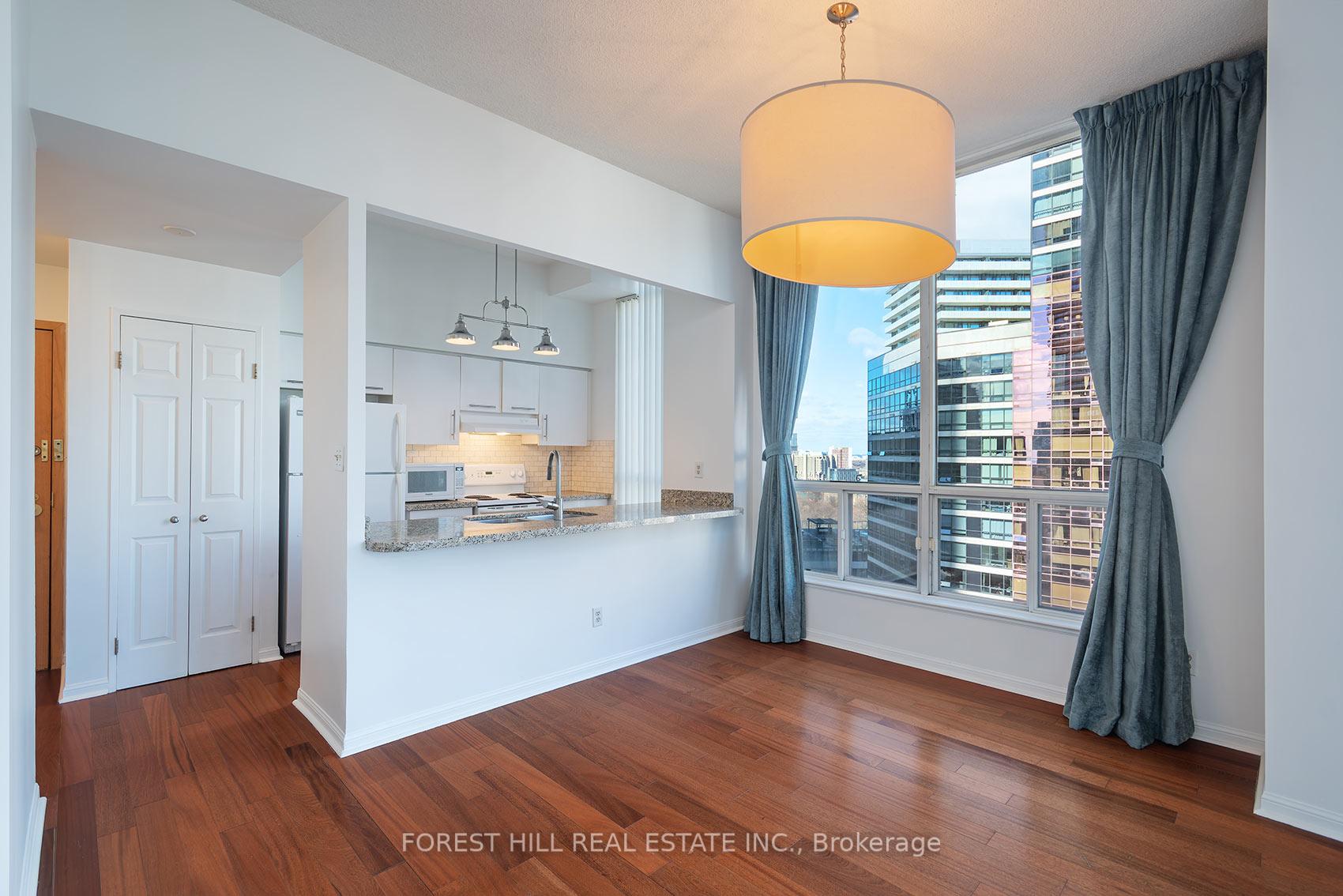 24 Wellesley Street W 2405
