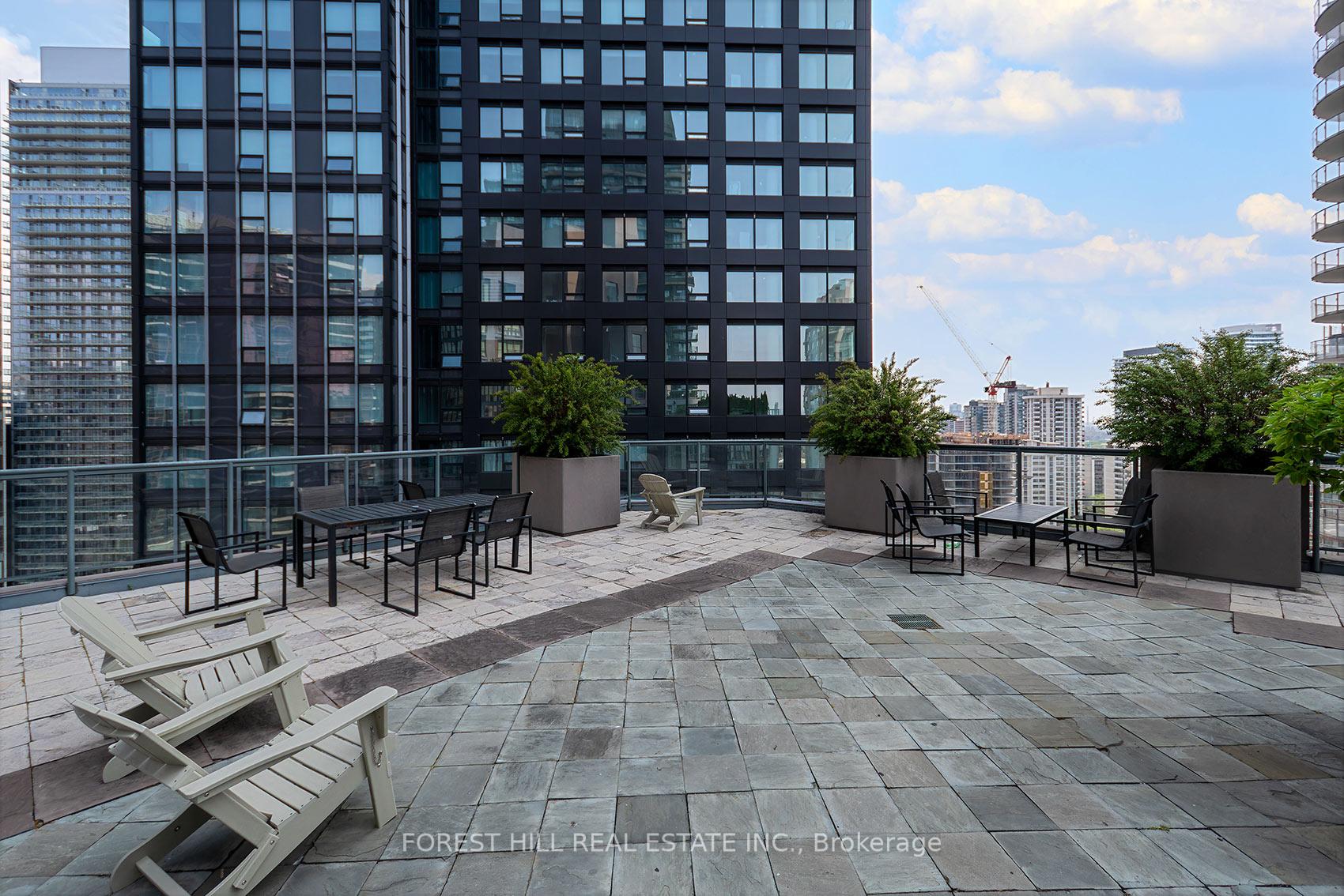 24 Wellesley Street W 2405