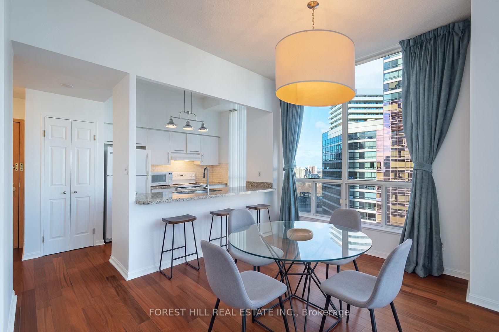 24 Wellesley Street W 2405