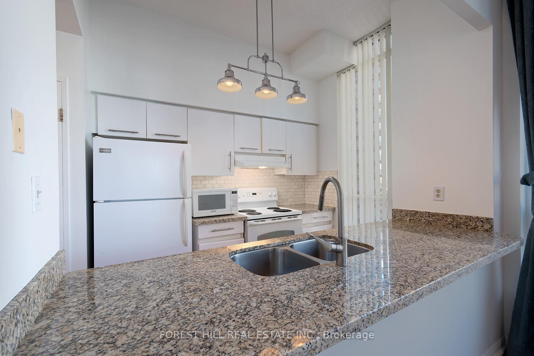 24 Wellesley Street W 2405