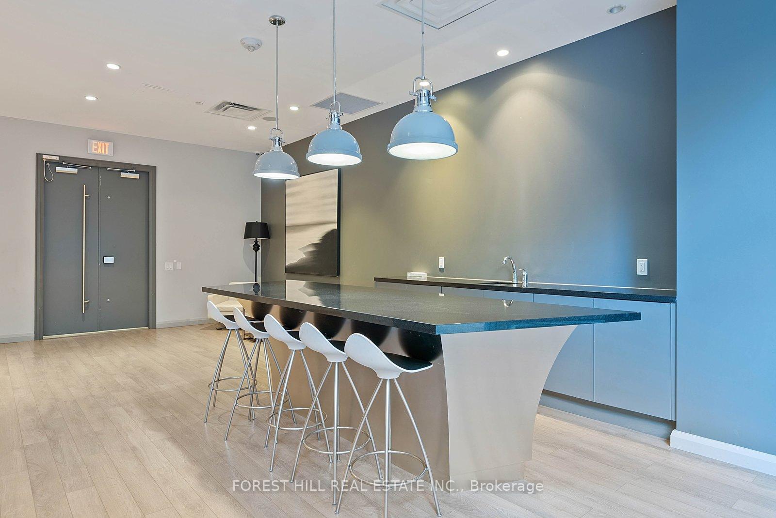 155 Yorkville Avenue 2917