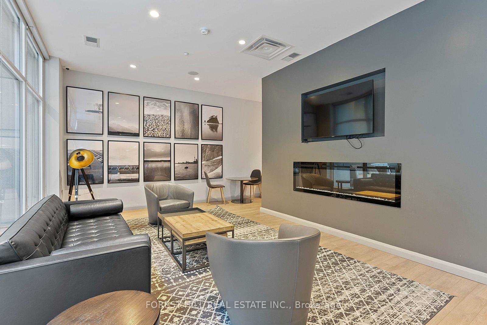 155 Yorkville Avenue 2917