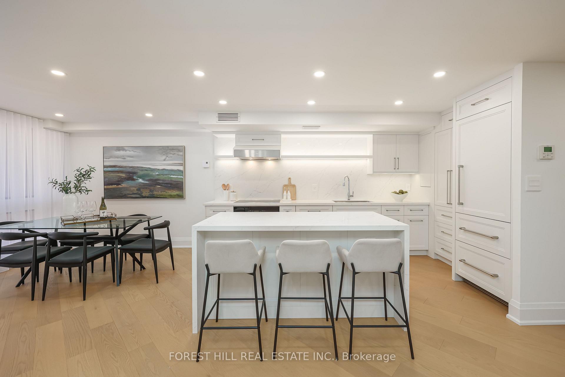 349 St Clair Avenue W 115