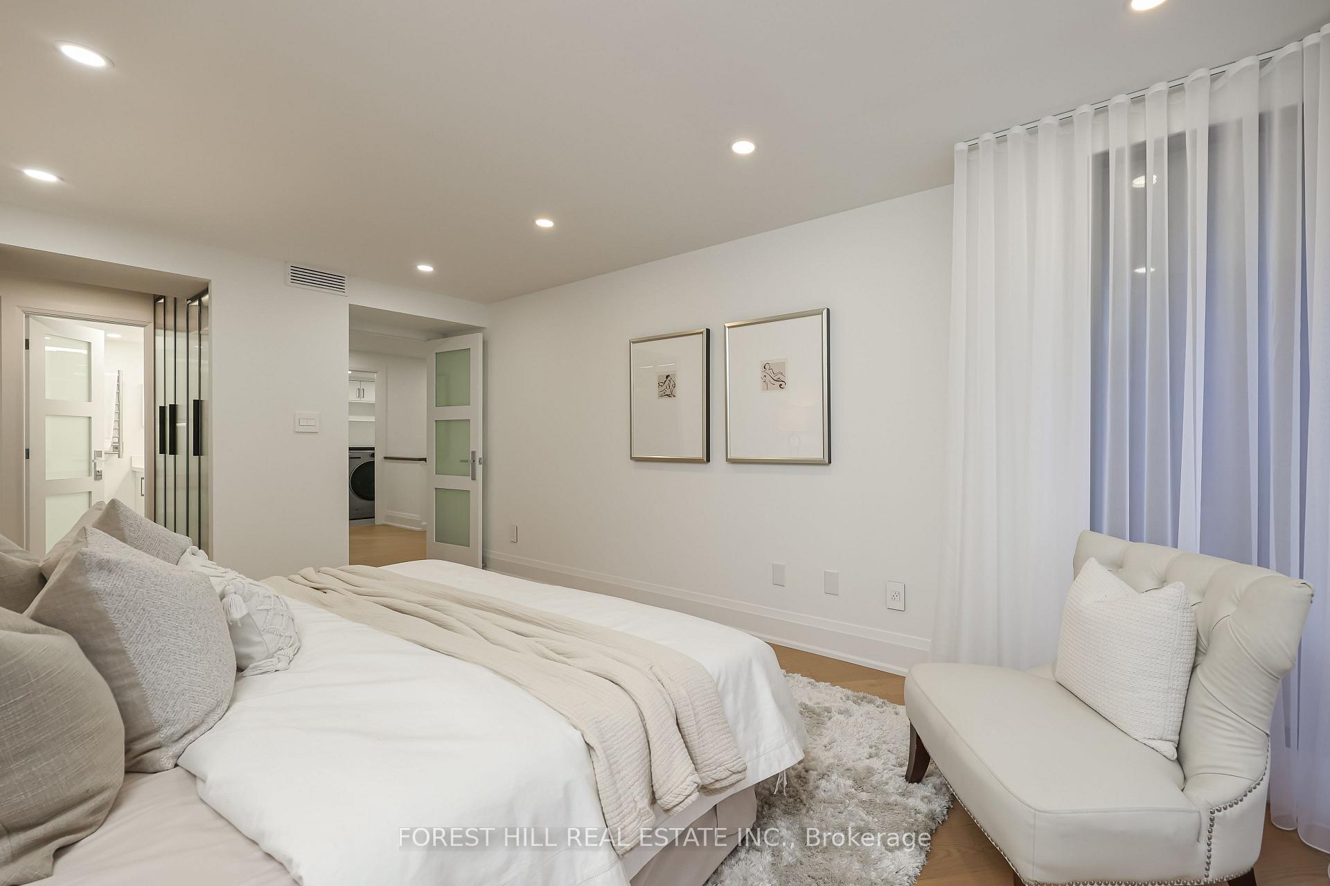 349 St Clair Avenue W 115