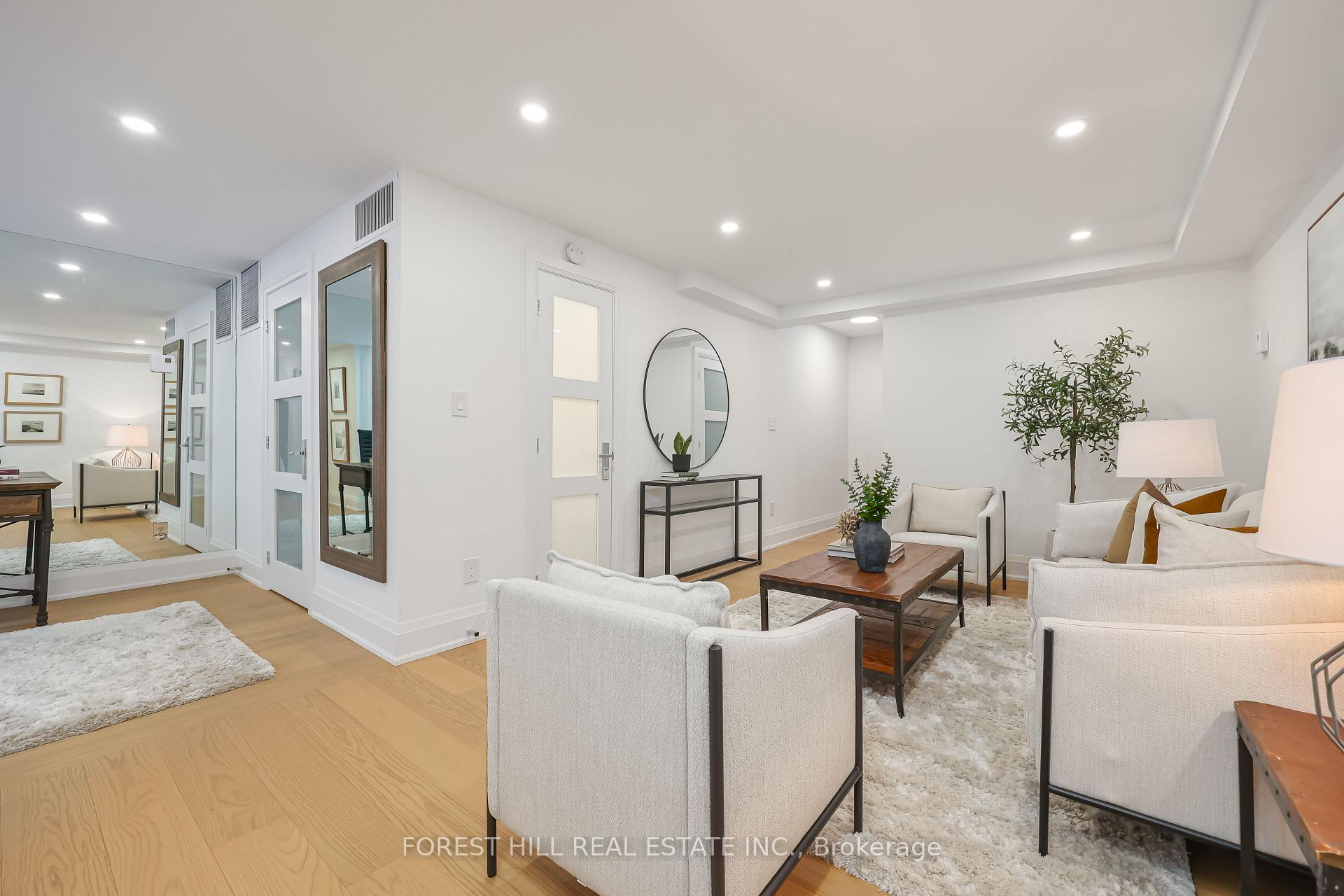 349 St Clair Avenue W 115