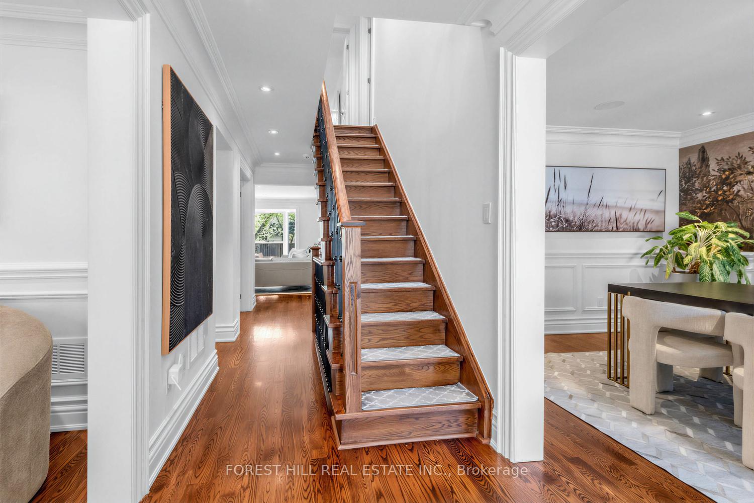 19 Menin Road
