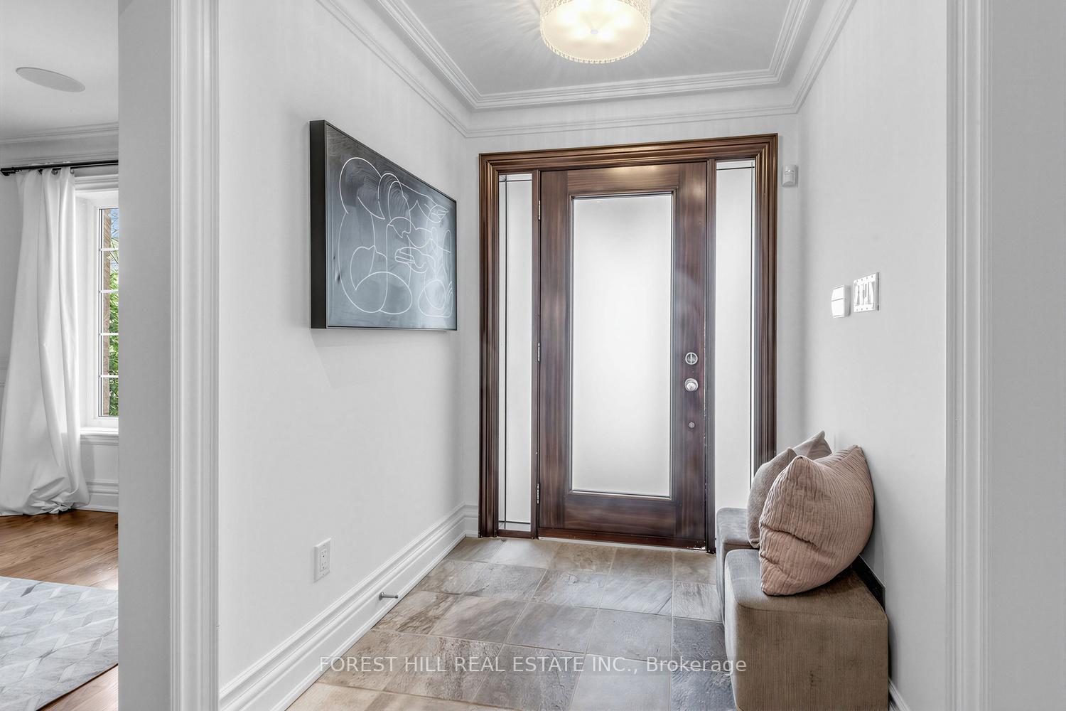 19 Menin Road