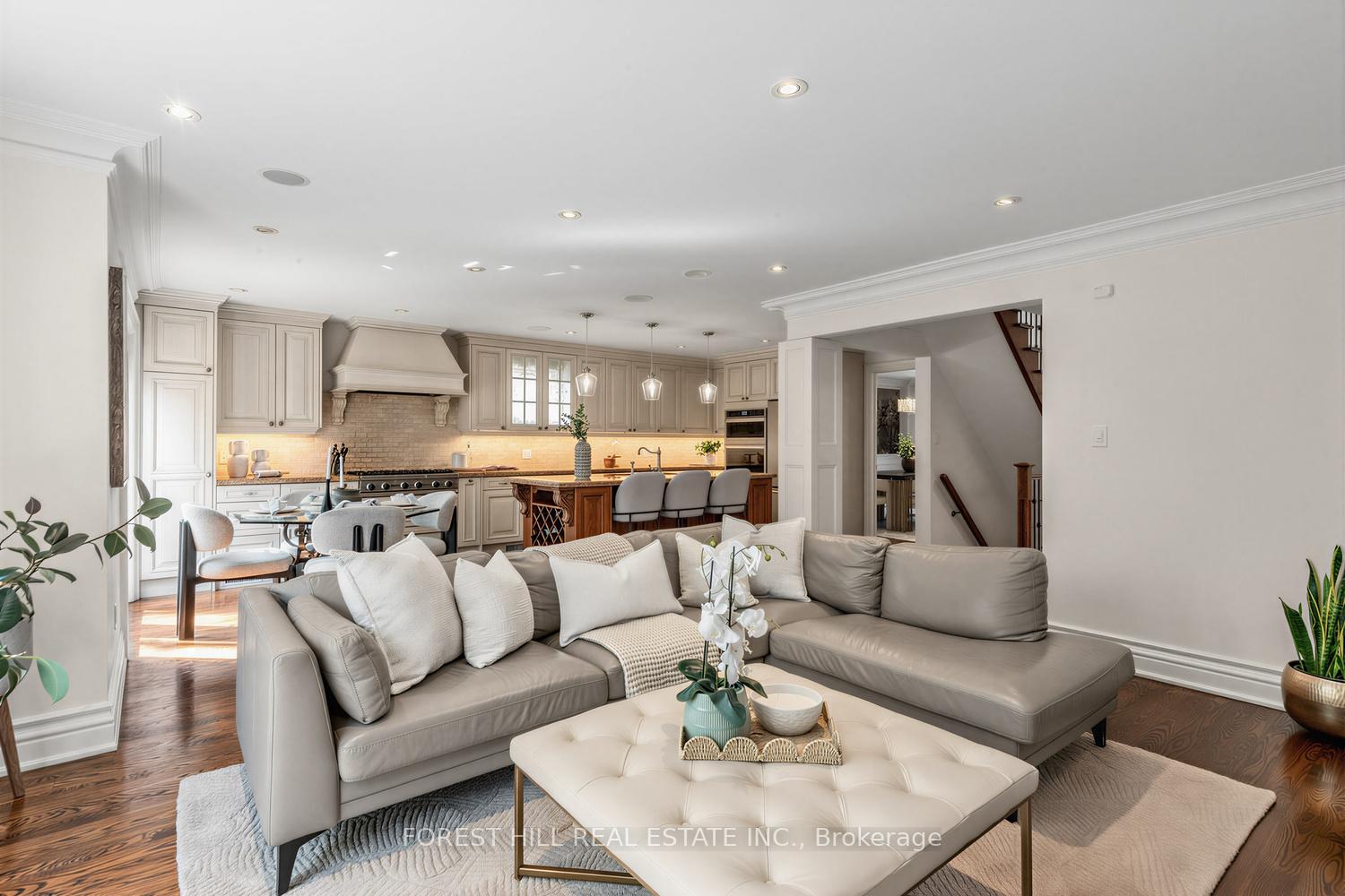 19 Menin Road