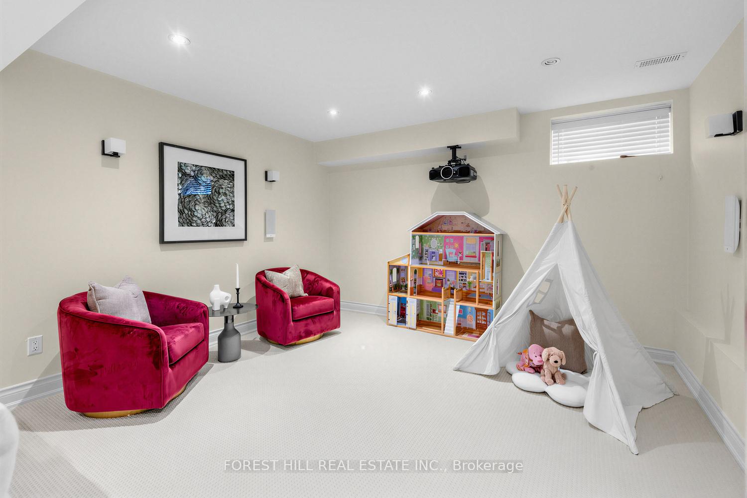 19 Menin Road