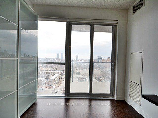 25 Cole Street 1506