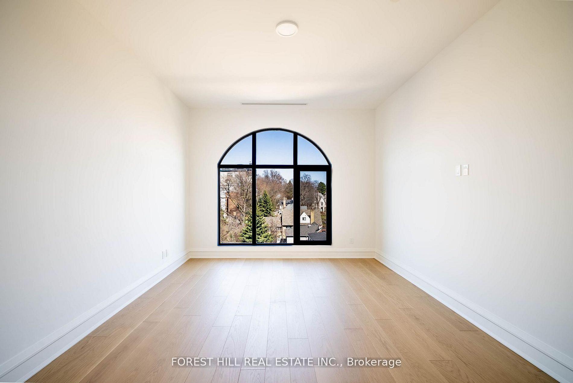 2010 Bathurst Street 6A