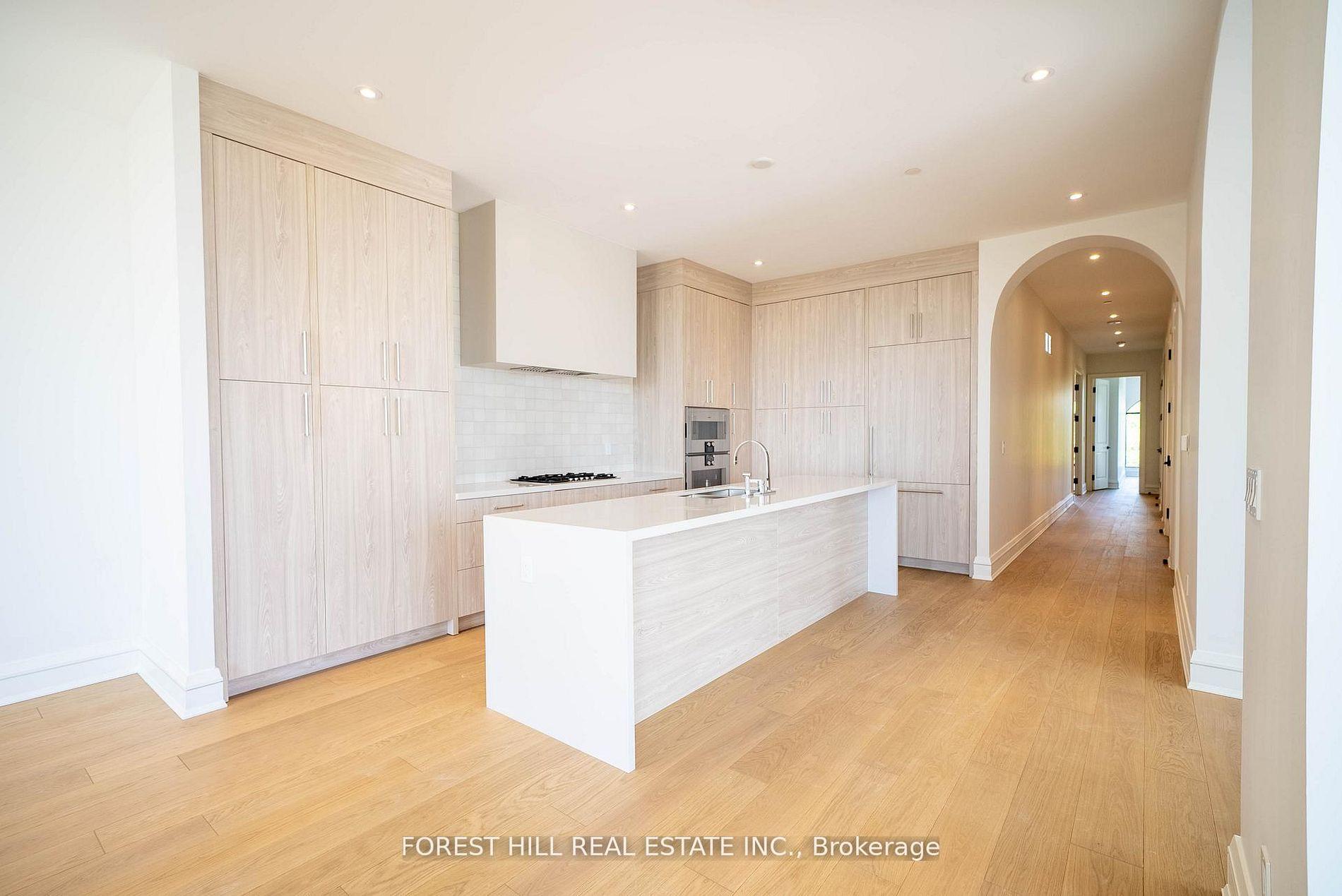 2010 Bathurst Street 6A