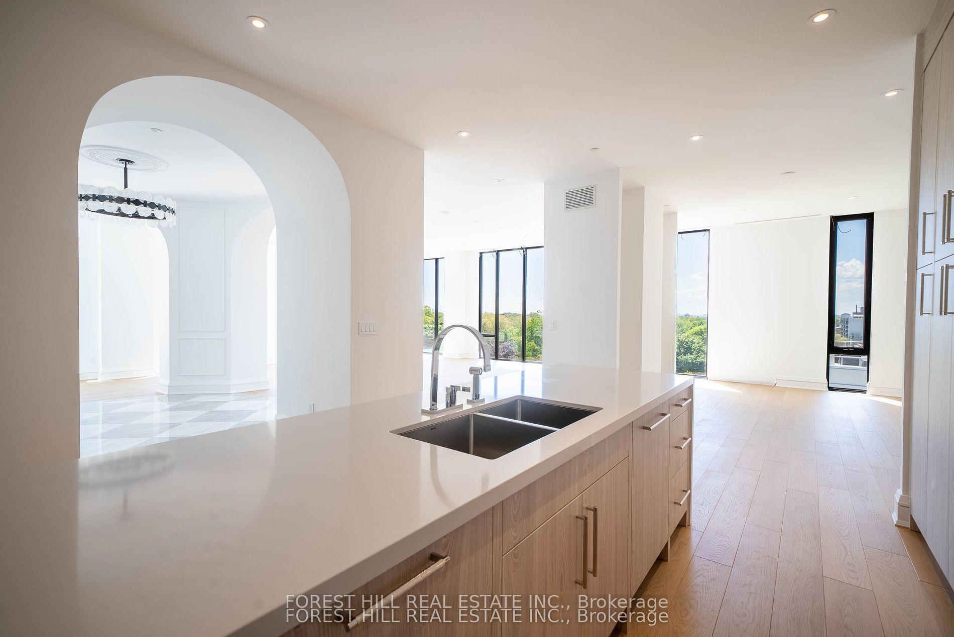 2010 Bathurst Street 6A