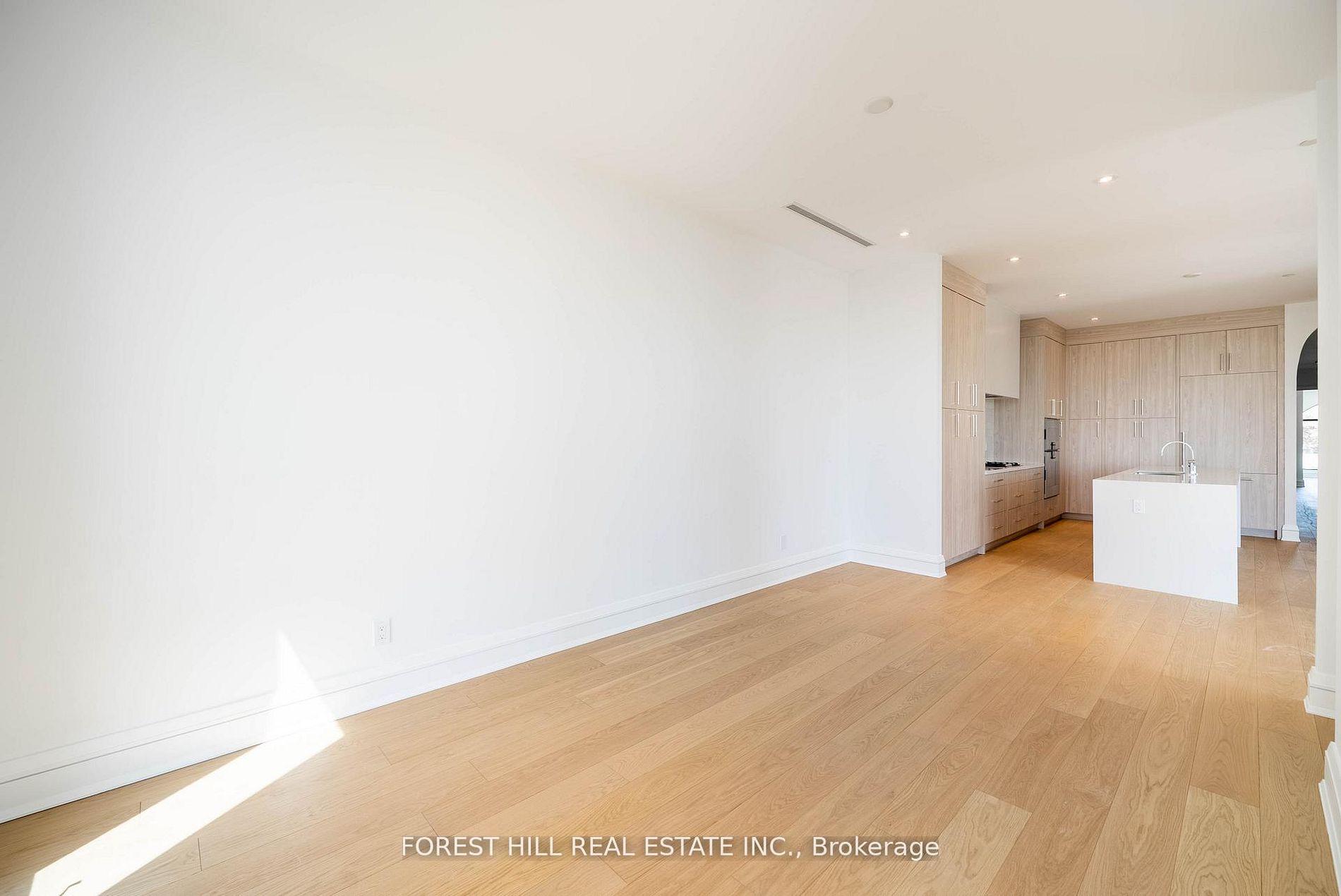 2010 Bathurst Street 6A