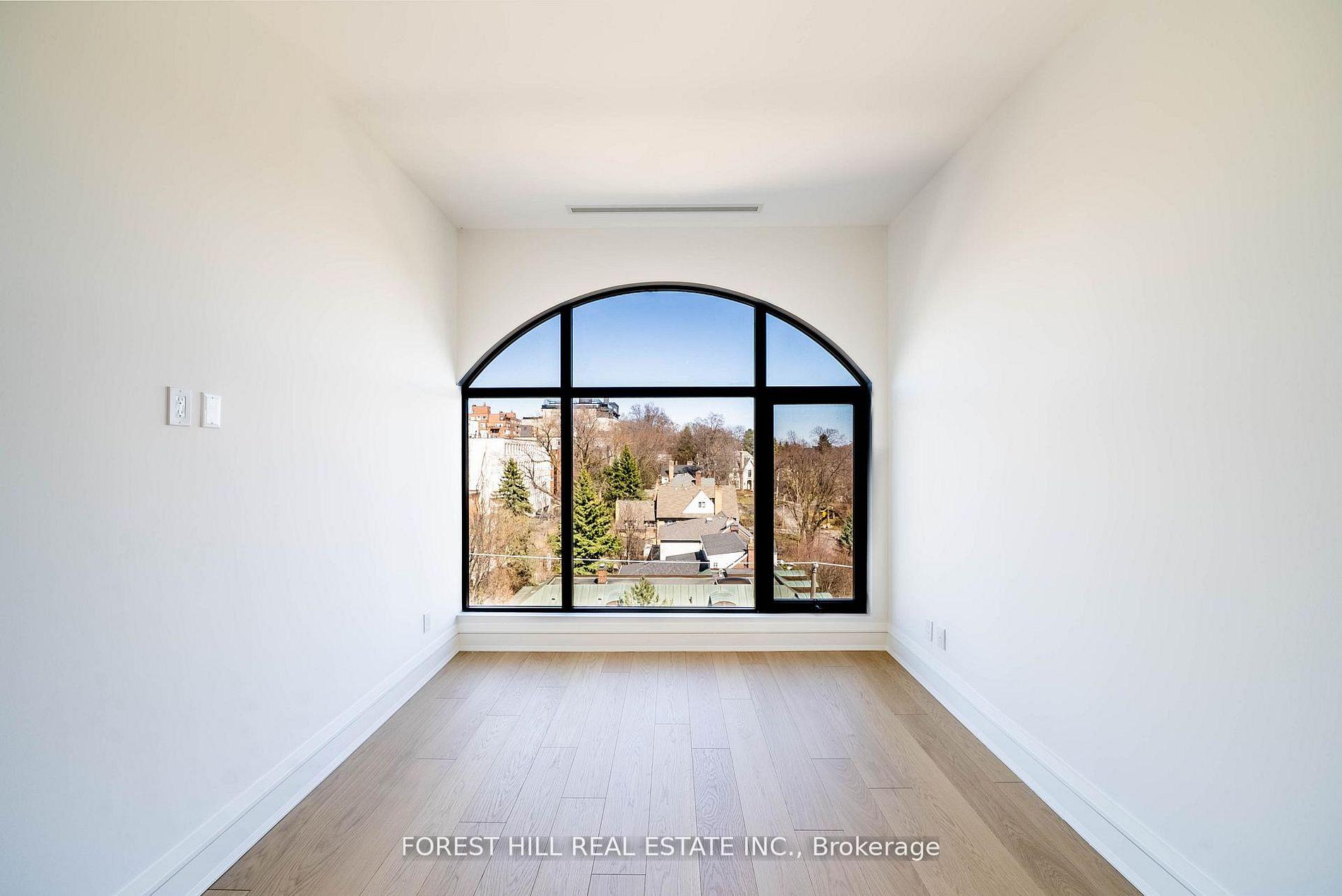 2010 Bathurst Street 6A