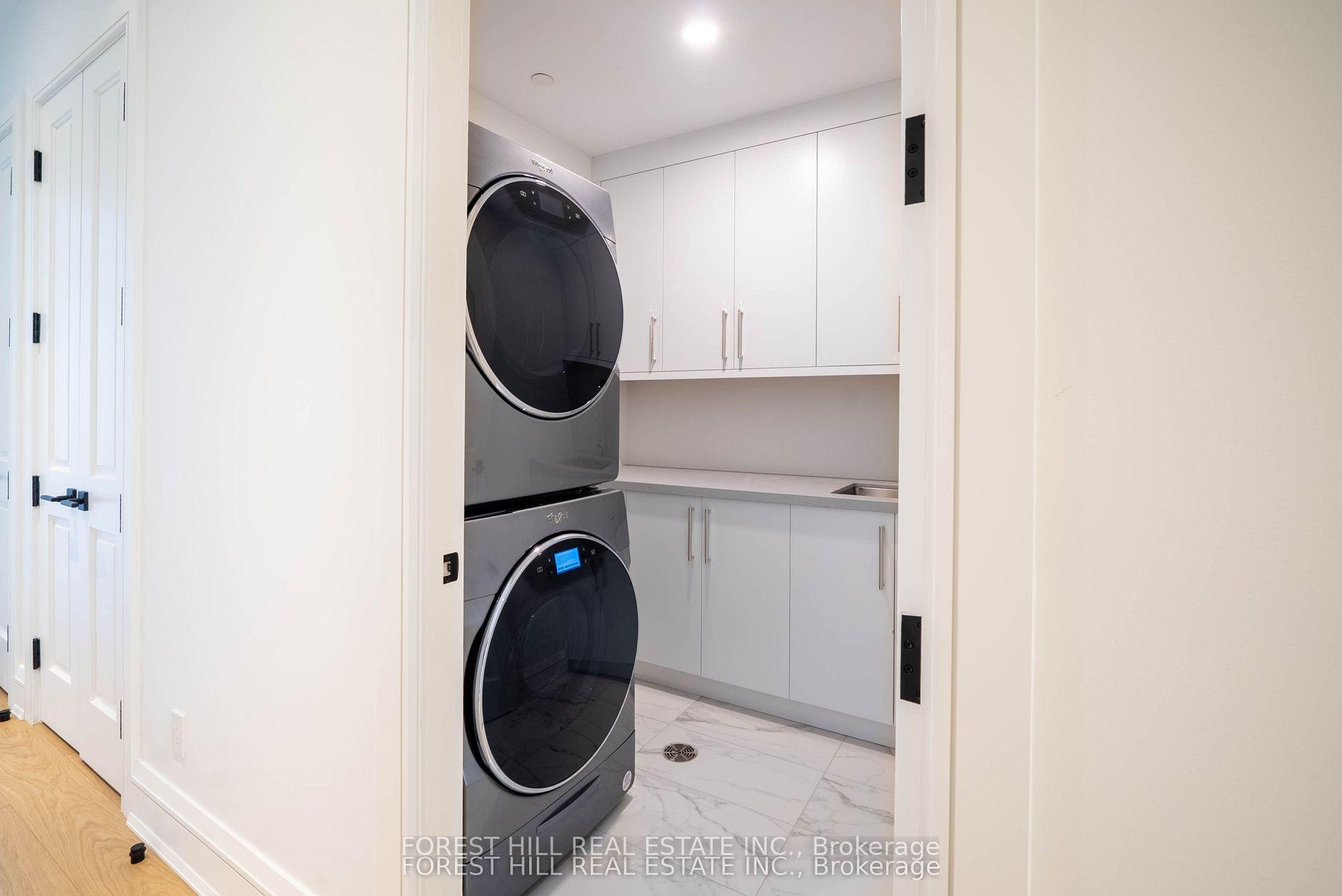 2010 Bathurst Street 6A