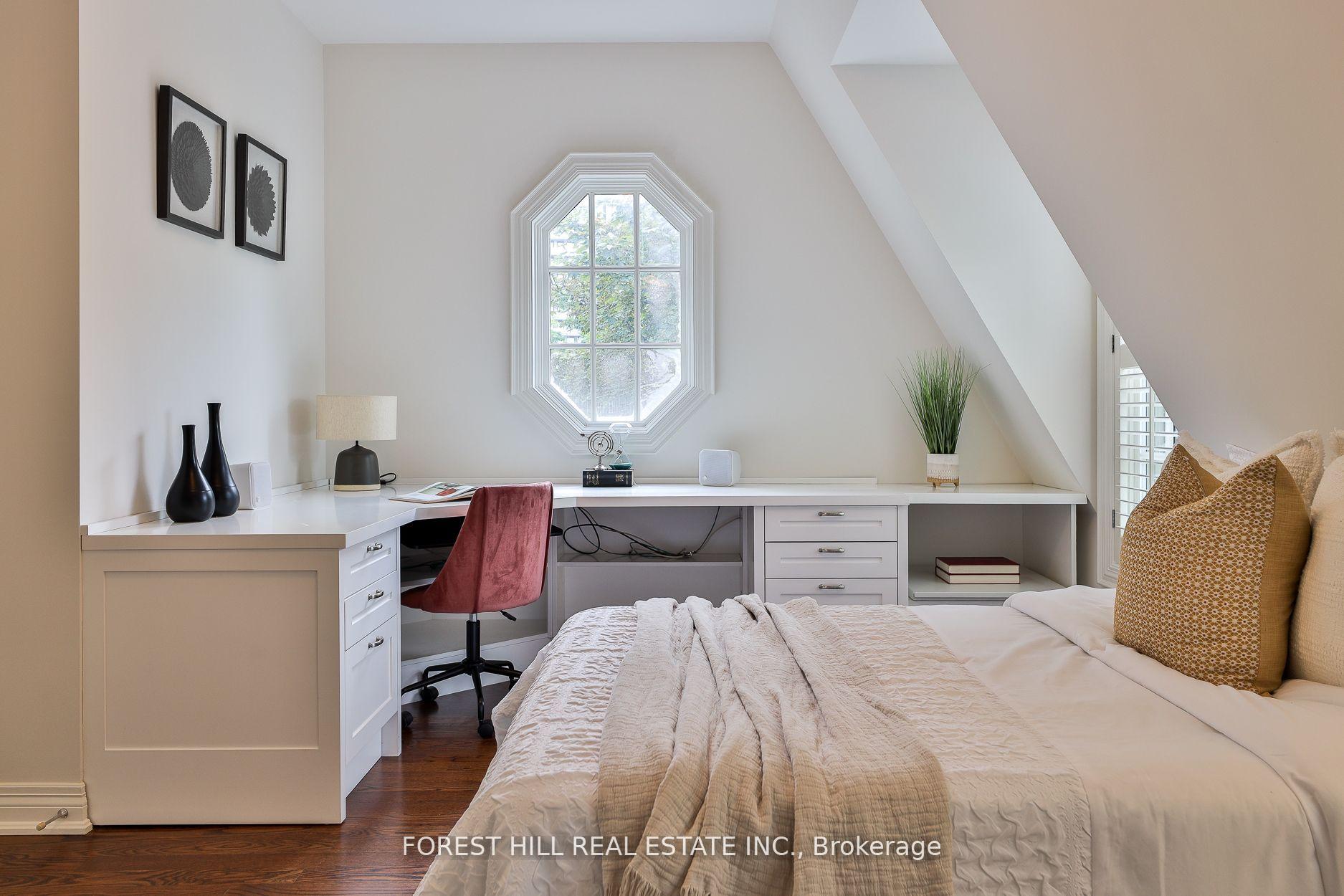 109 Lonsdale Road, Toronto