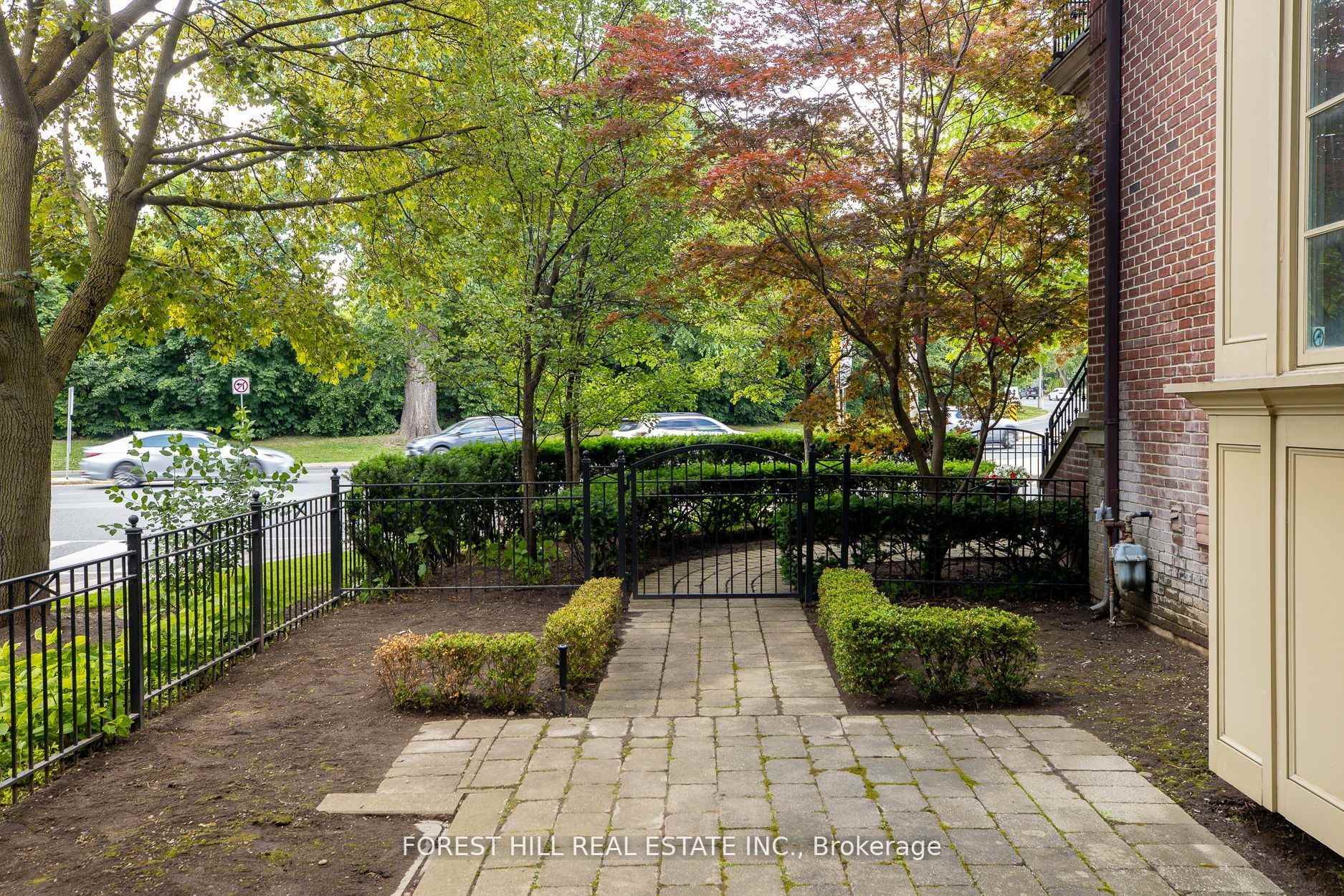 109 Lonsdale Road, Toronto
