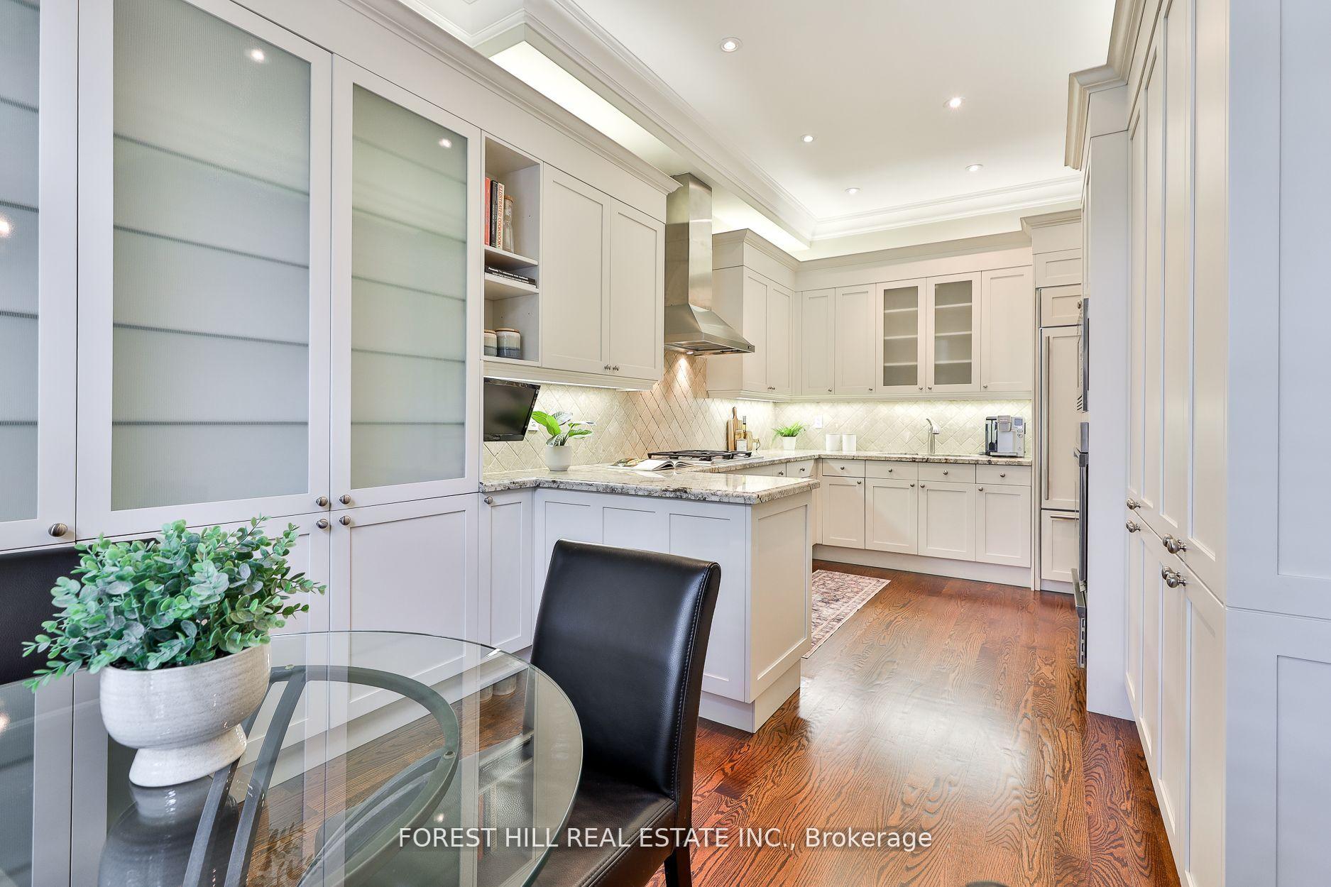 109 Lonsdale Road, Toronto