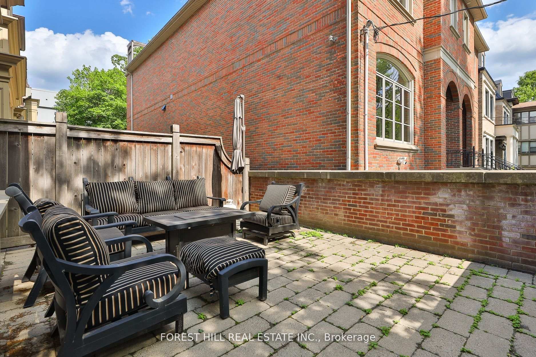 109 Lonsdale Road, Toronto
