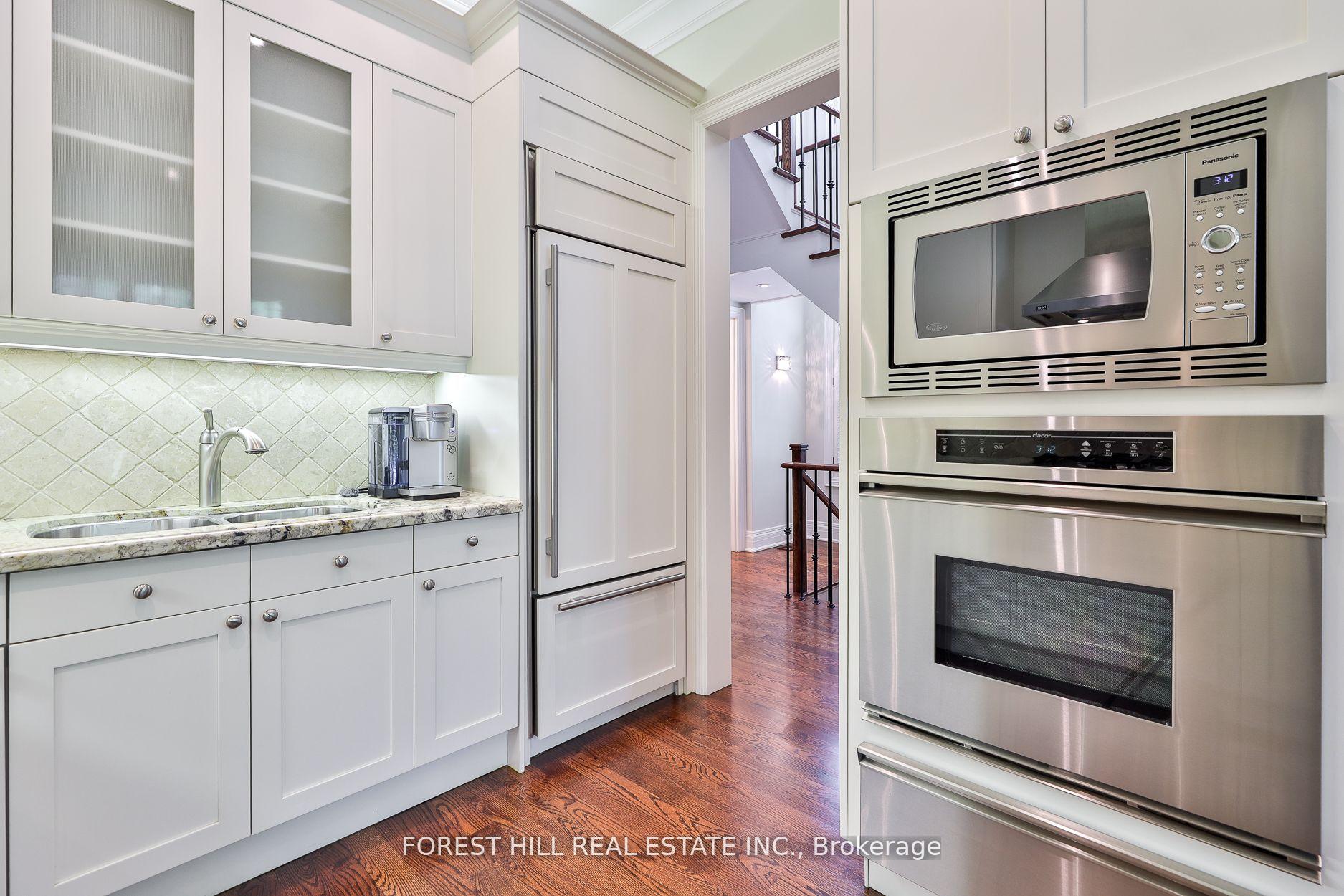 109 Lonsdale Road, Toronto